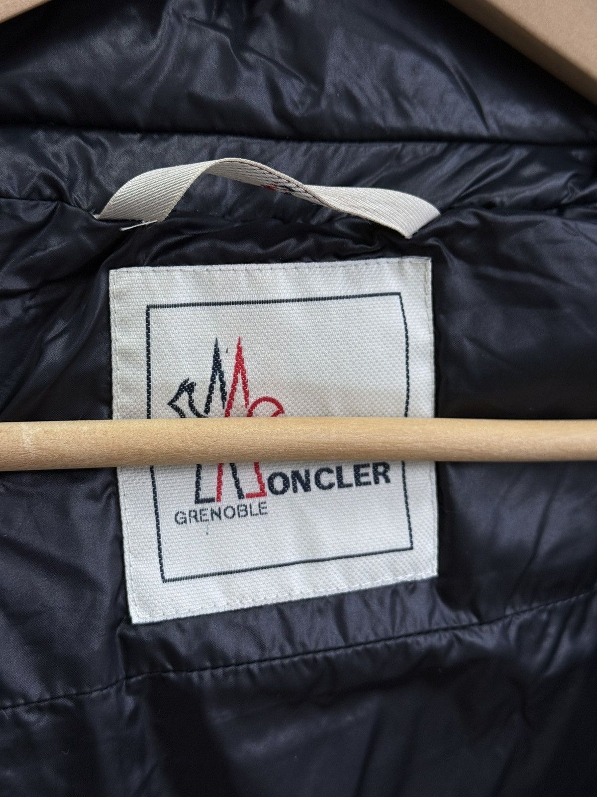 Moncler Grenoble Moncler Grenoble Down Puffer Jacket Size 2 Size M / US 6-8 / IT 42-44 - 11 Thumbnail