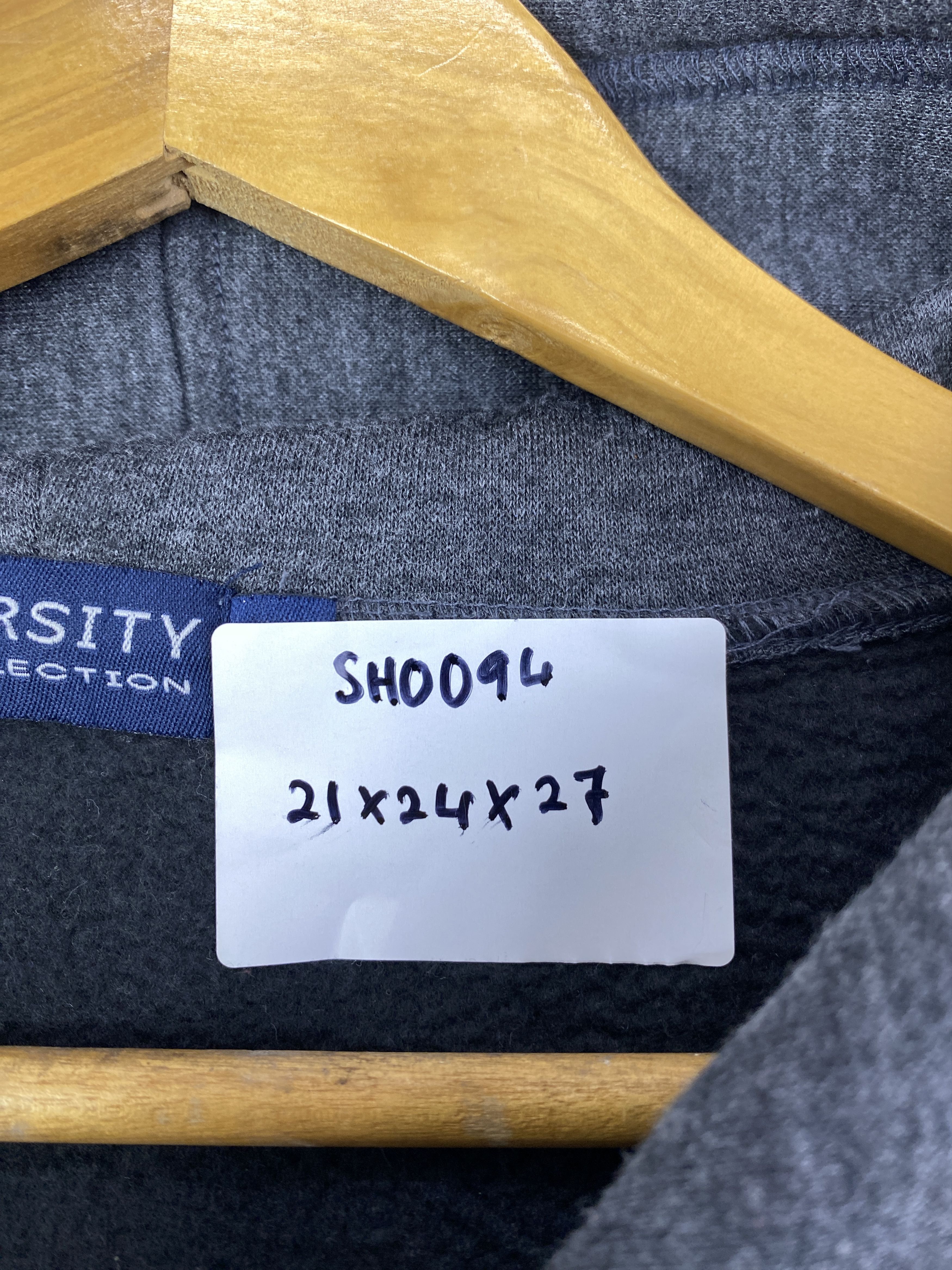 Other Vintage Collegiate University Of Alberta Sweatshirt SH0094 Size US M / EU 48-50 / 2 - 9 Thumbnail