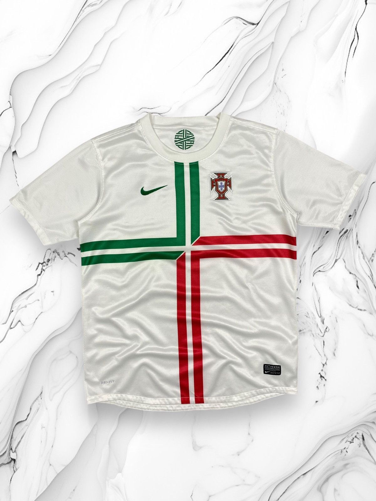 Nike Nike Portugal 2012-2013 Away Football Soccer Jersey Tee Kids Size US S / EU 44-46 / 1 - 1 Thumbnail