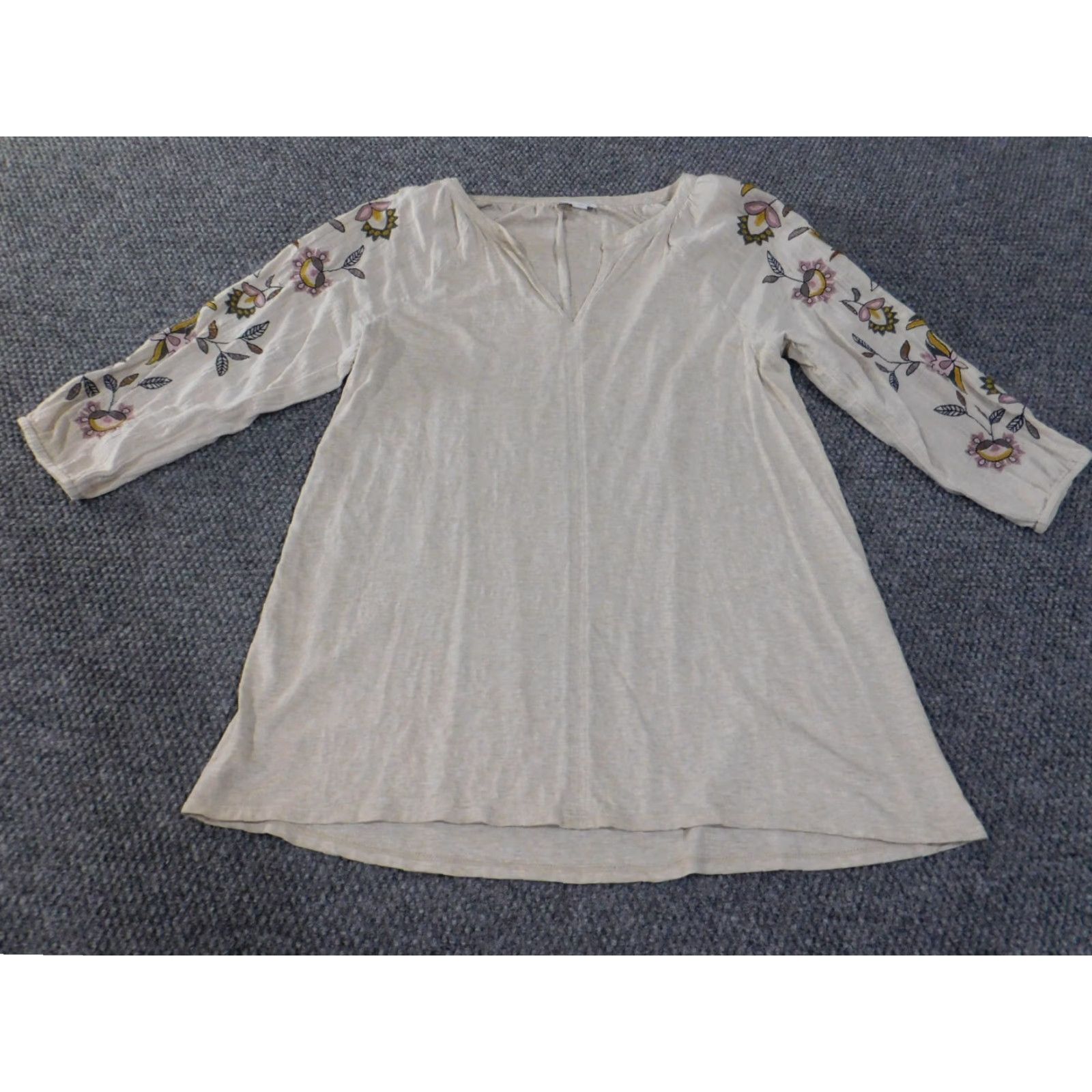 J. Jill J. Jill Blouse Shirt Womens Small Beige Floral Embroidered Knit V-Neck Cap Sleeve Pullover Casual Size S / US 4 / IT 40 - 3 Thumbnail