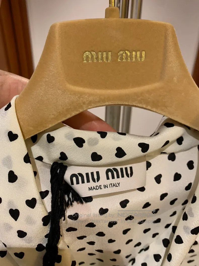 Miu Miu Miu Miu 38 short sleeves Size M / US 6-8 / IT 42-44 - 3 Thumbnail