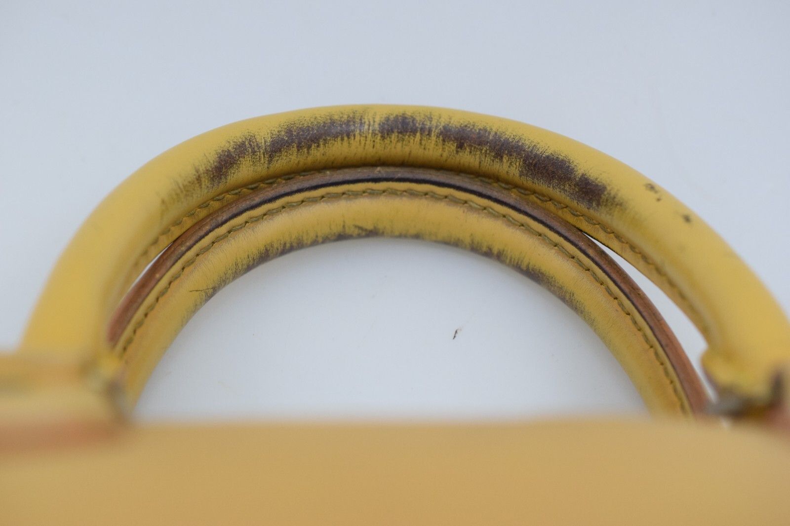 Louis Vuitton Louis Vuitton Alma Hand Bag Epi Leather Yellow M52149 Size ONE SIZE - 9 Thumbnail