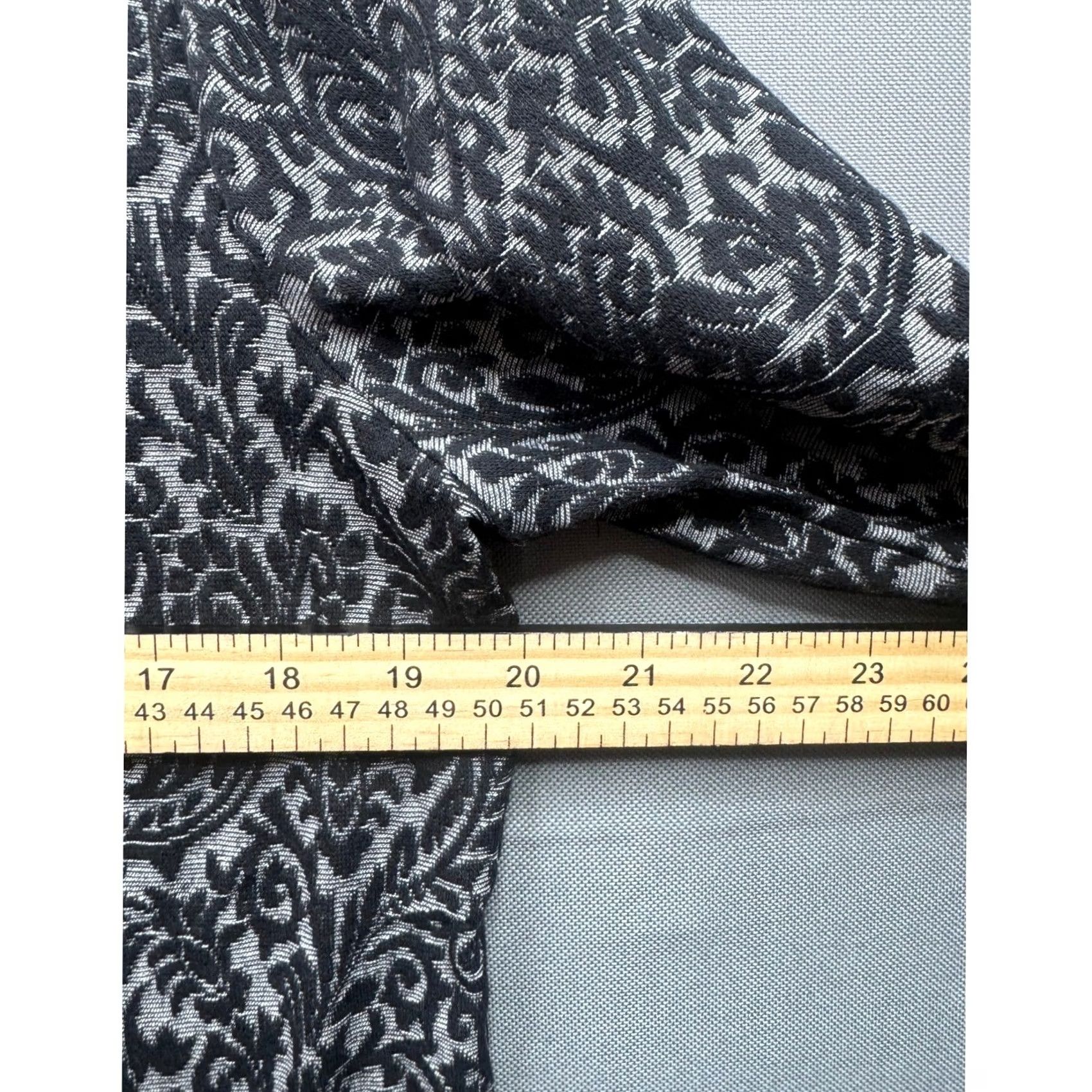 Loft LOFT Blouse Women Black Gray Damask Print Long Sleeve Top L Size L / US 10 / IT 46 - 3 Thumbnail