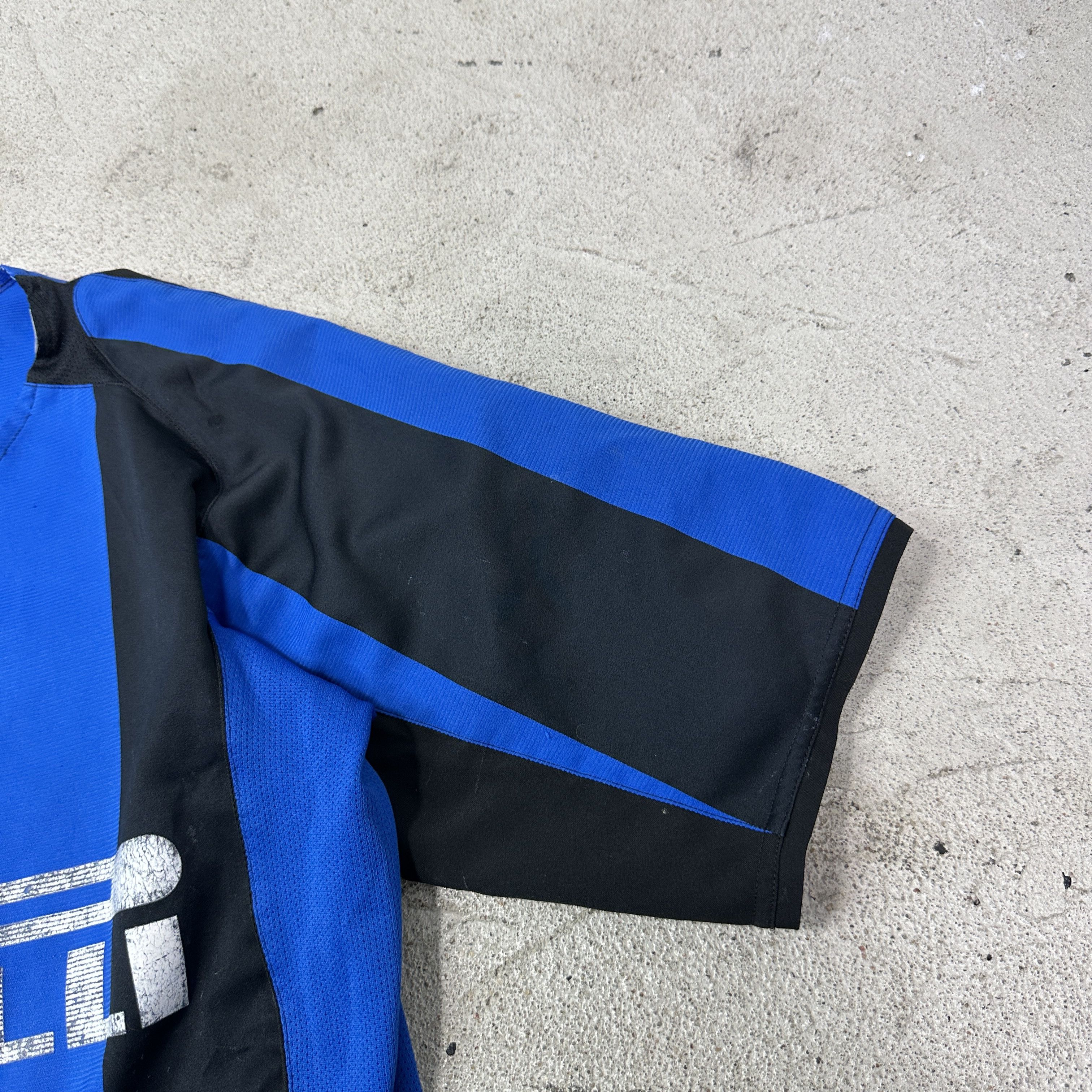 Nike Vintage Sporty Nike Inter Milan 04/05 Home Jersey Y2K Size US M / EU 48-50 / 2 - 4 Thumbnail