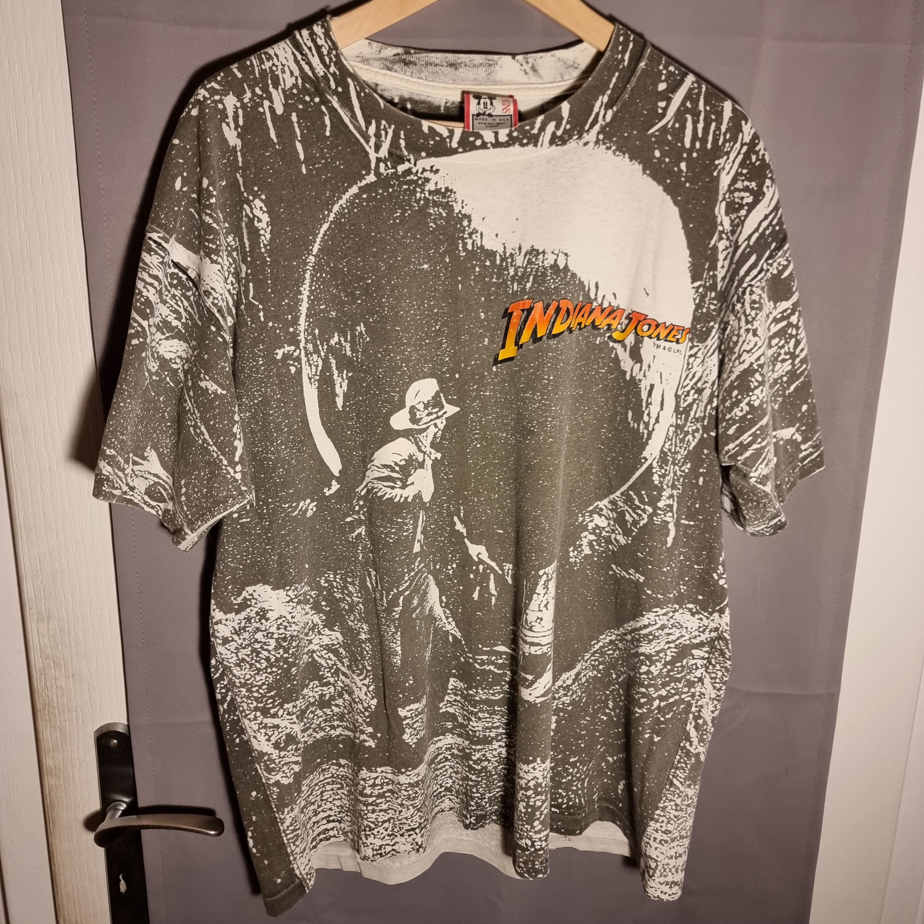Disney Rare Vintage 90s Indiana Jones all over print single stitch Size US L / EU 52-54 / 3 - 1 Thumbnail