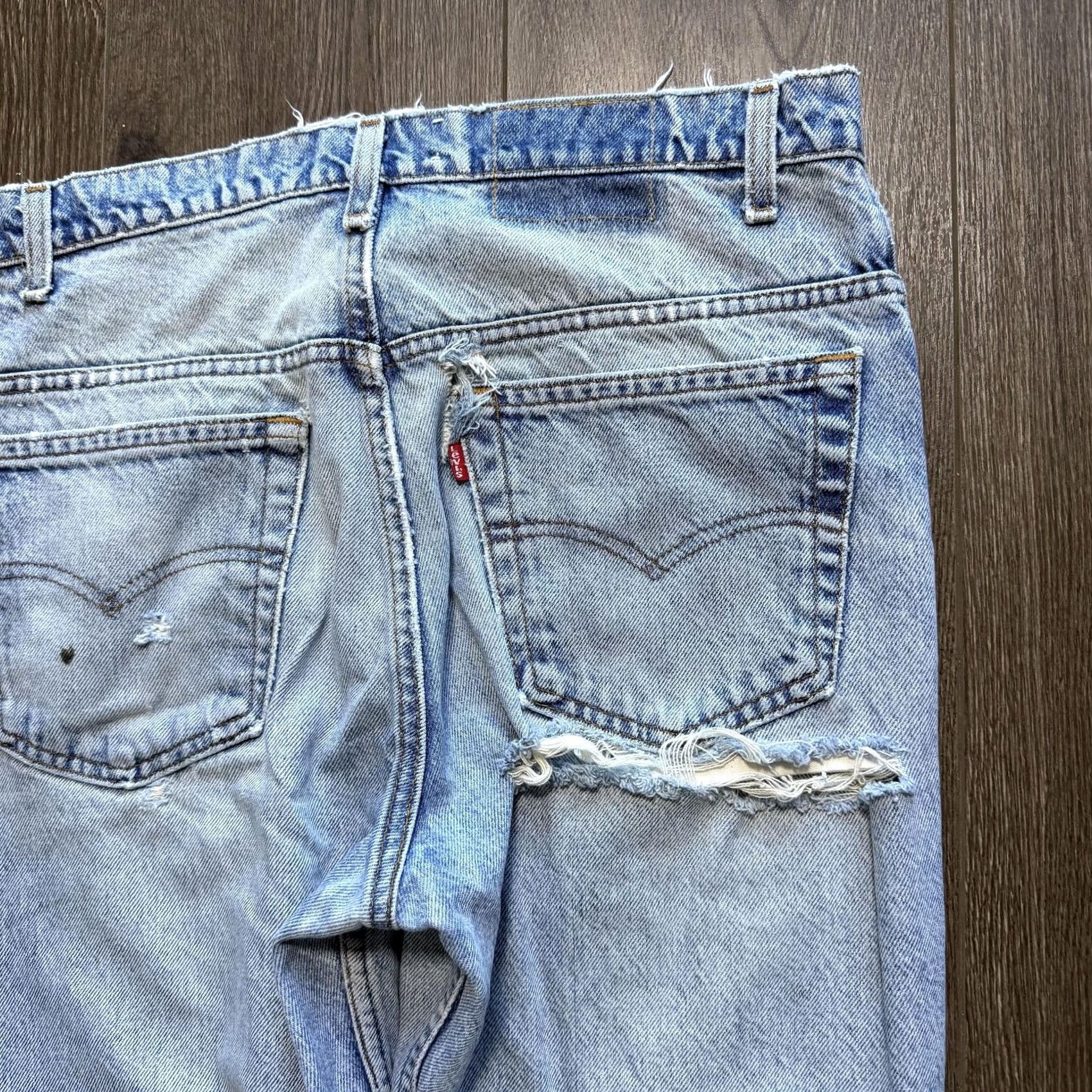Levi's VINTAGE Levi's 517 Denim Jeans USA Bootcut Light Wash Distressed Thrashed 35x31 Size US 35 - 3 Thumbnail
