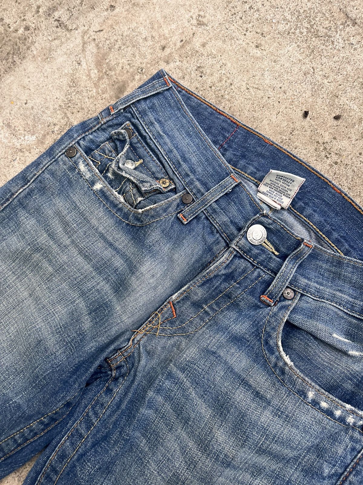 True Religion × Vintage Distressed True Religion Vintage Denim Pants Size US 32 / EU 48 - 5 Thumbnail
