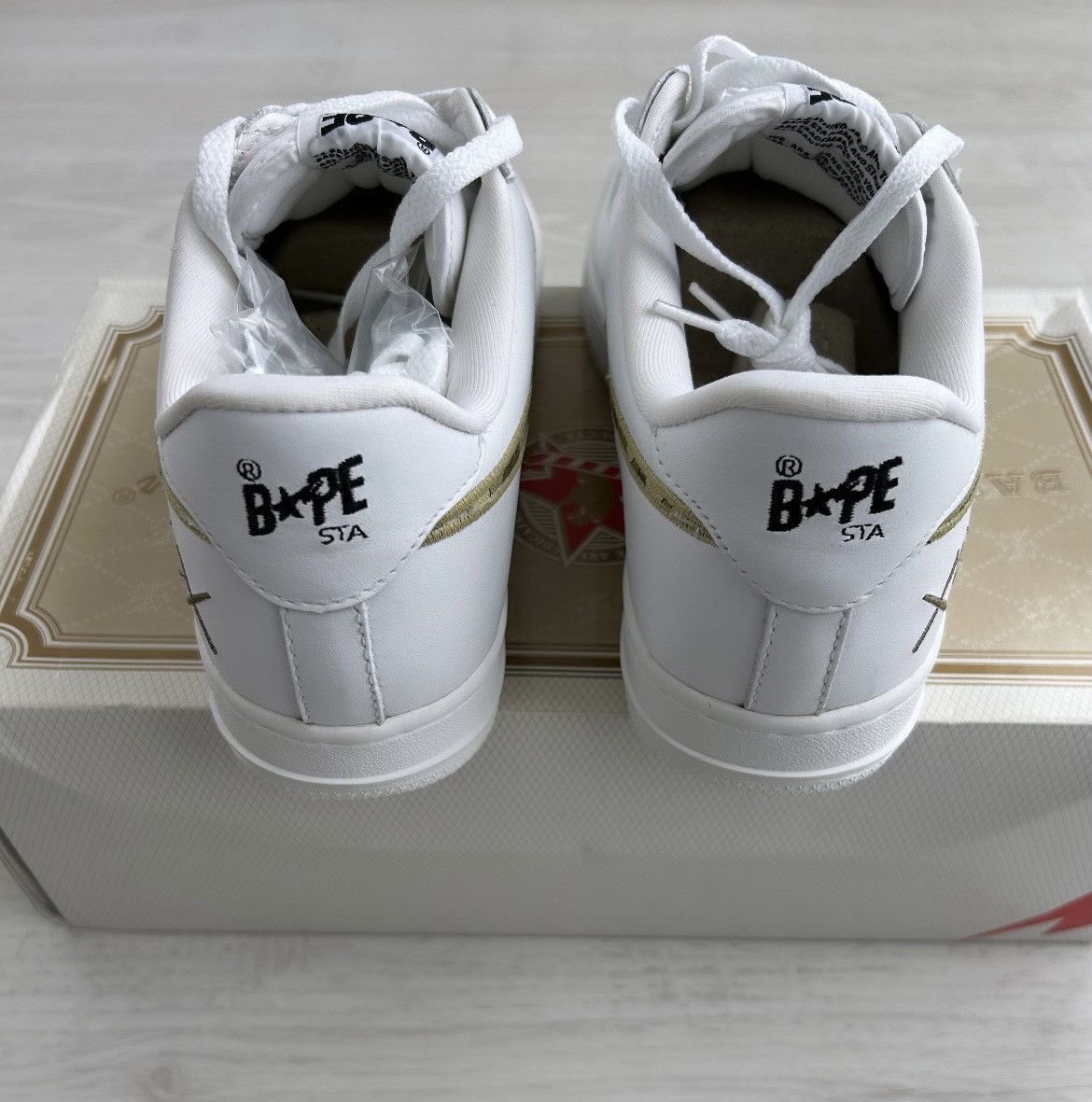 Bape × Kaws VERY RARE OG 2005 A BATHING APE X KAWS CLOUD BAPESTA Size US 10 / EU 43 - 5 Thumbnail