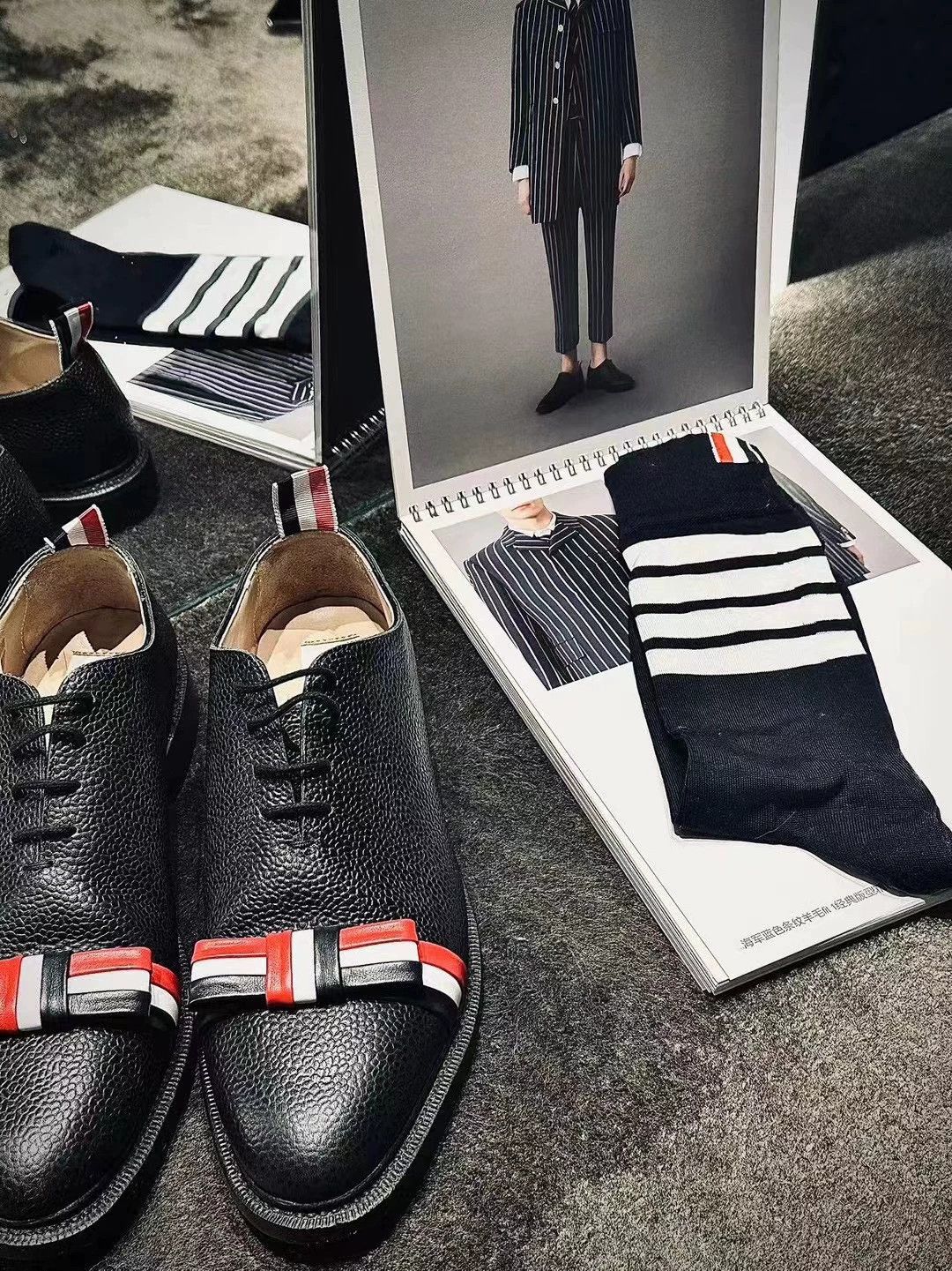 Thom Browne Thom Browne Women's Classic Black Bow Tie Shoes Size 38 Size US 7.5 / IT 37.5 - 2 Thumbnail