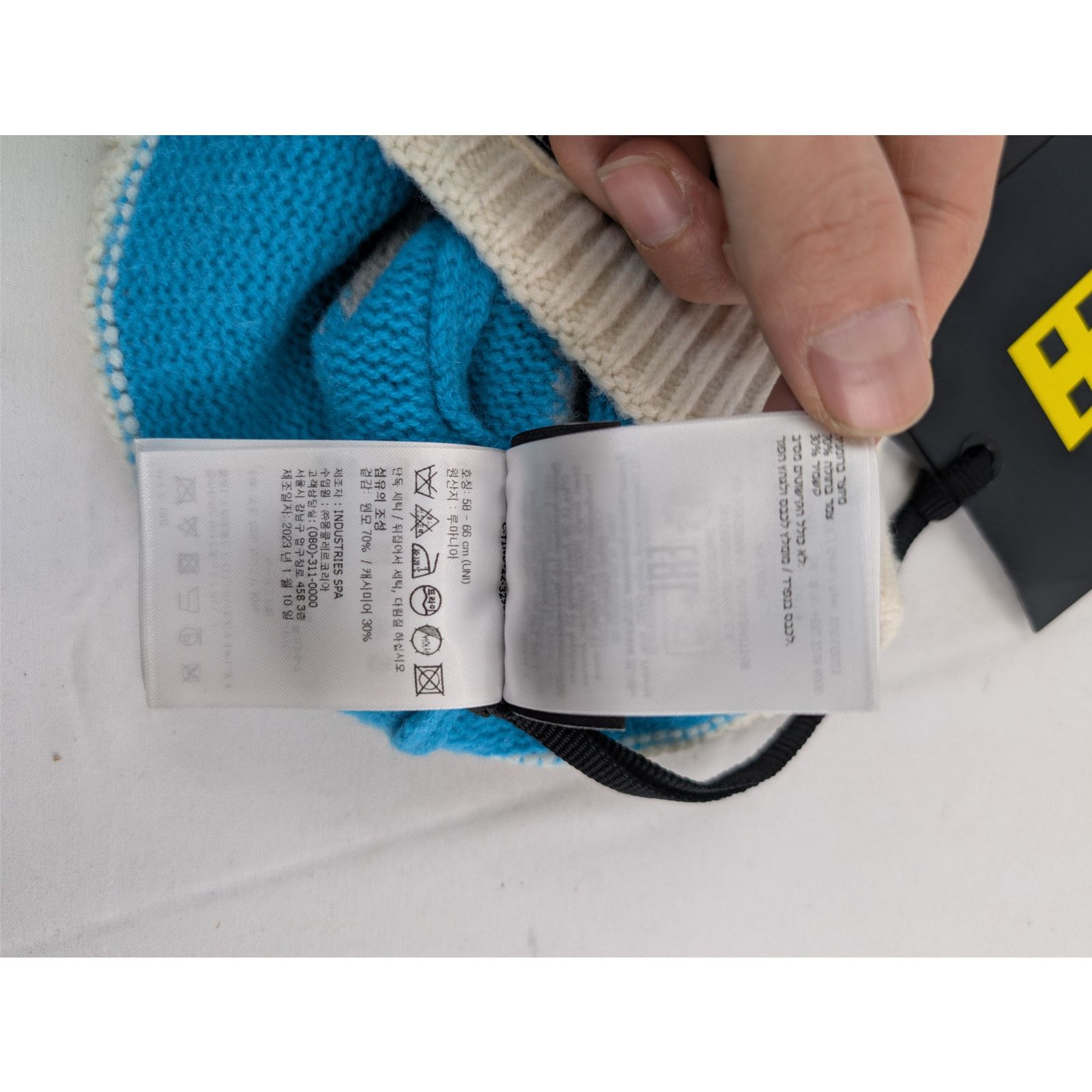 Moncler o1rshd1 Size: OS / Berretto Tricot Beanie Cap / Hat in Grey Size ONE SIZE - 14 Thumbnail