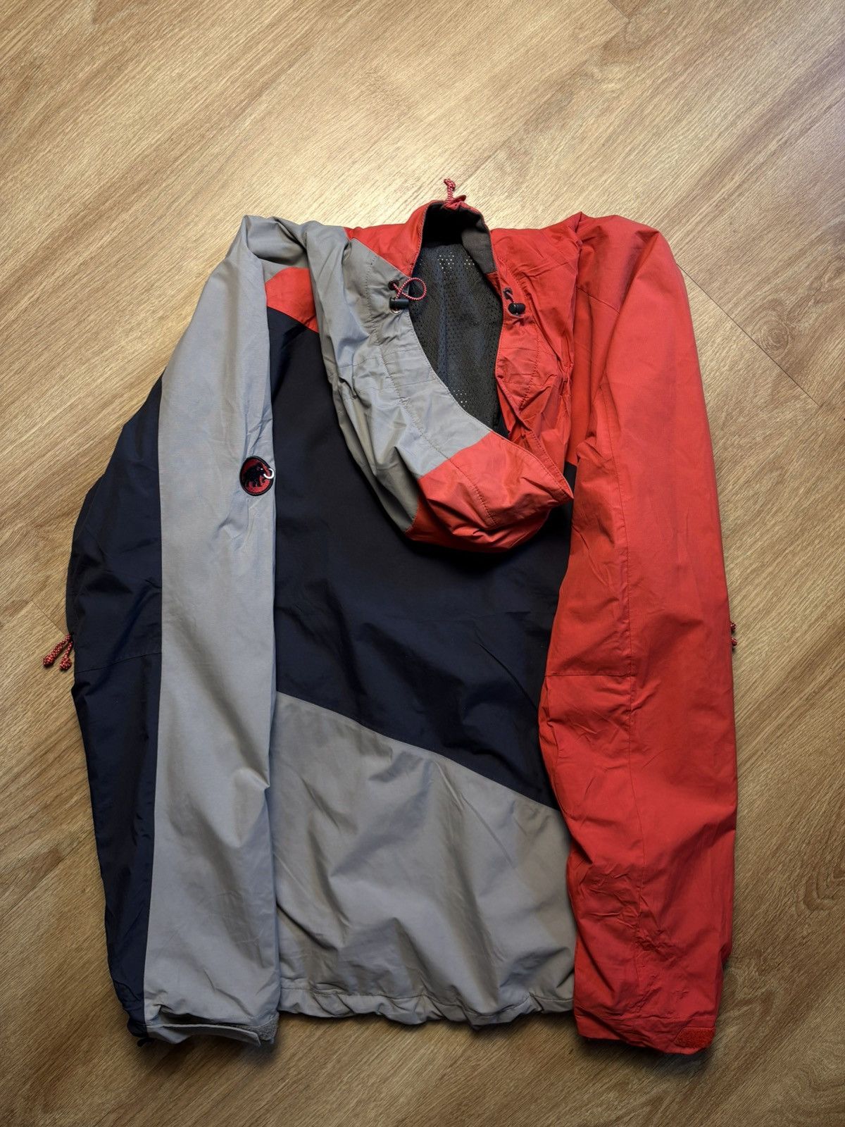 Mammut Mammut 2000s Tri-Colour DryTech Waterproof Jacket (M) Size US M / EU 48-50 / 2 - 4 Thumbnail