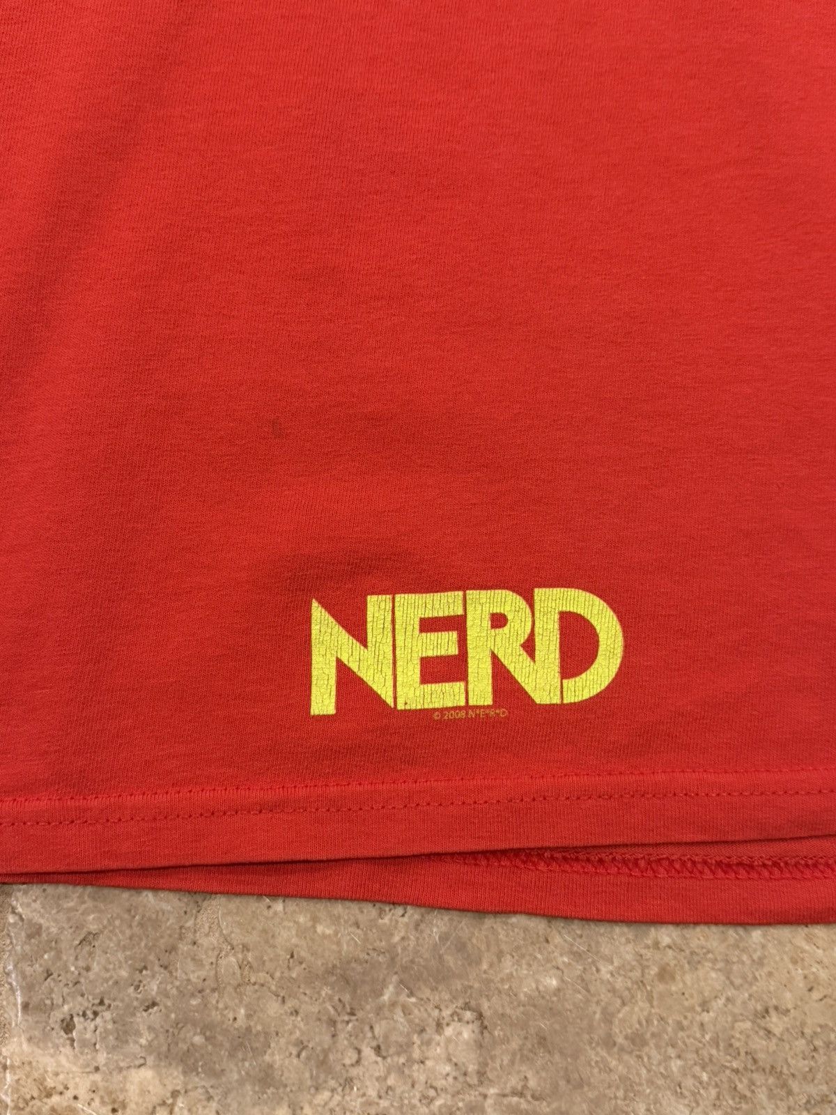 Vintage Vintage NERD “Brain is For Lovers” Red Distressed T-Shirt Size US XL / EU 56 / 4 - 4 Thumbnail