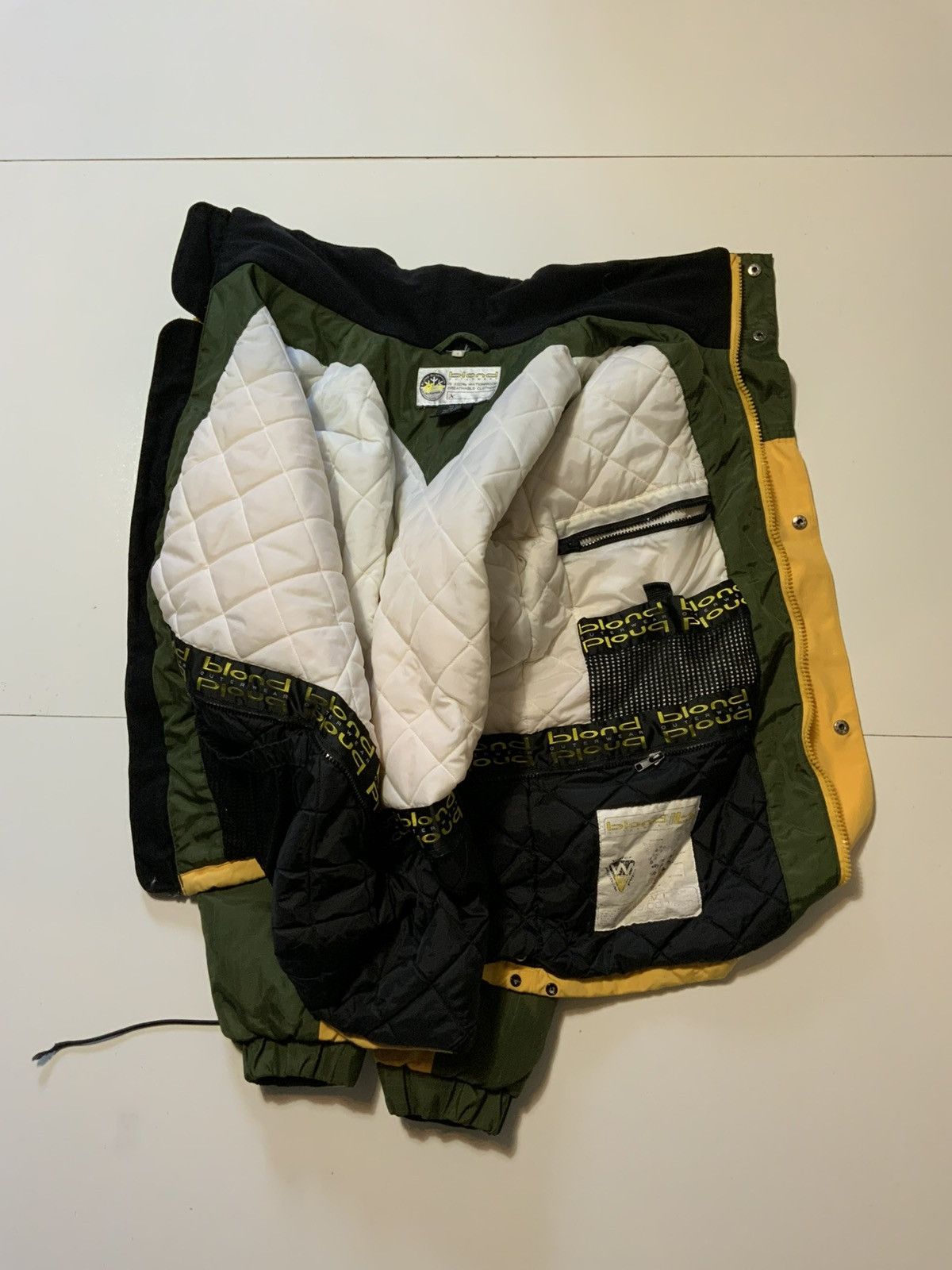 Vintage Vintage 90s Y2K Blond Outerwear Ski Snowboarding Jacket Size US S / EU 44-46 / 1 - 3 Thumbnail