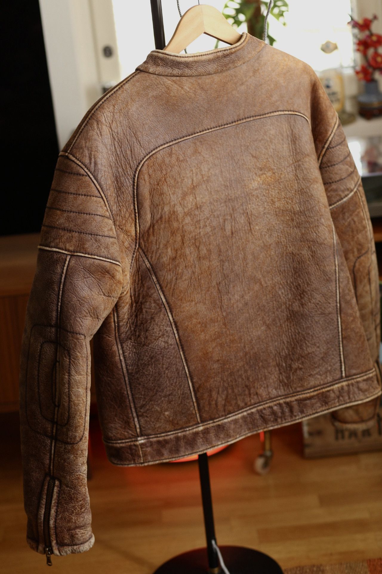 Vintage 1970’s Italian Shearling Café Racer Jacket Size US L / EU 52-54 / 3 - 6 Thumbnail