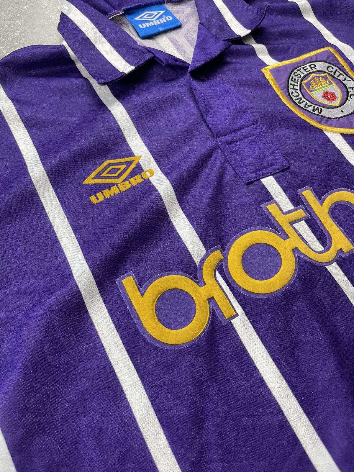 Umbro Vintage Manchester City Away 92 Shirt Umbro Brother Jersey Size US XL / EU 56 / 4 - 4 Thumbnail