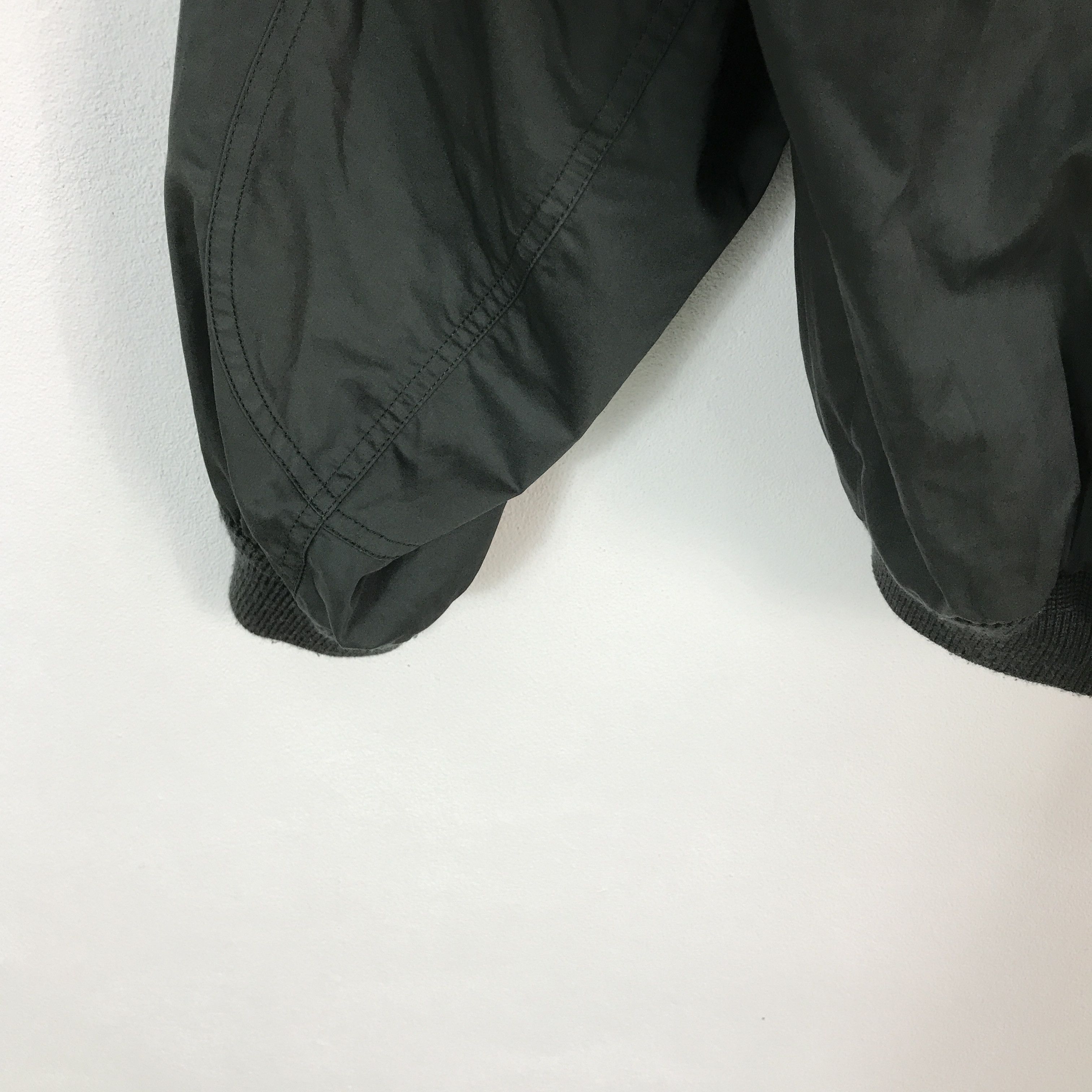 Bill Blass Bill Blass Bomber Green jacket Leather collar Size US L / EU 52-54 / 3 - 7 Thumbnail