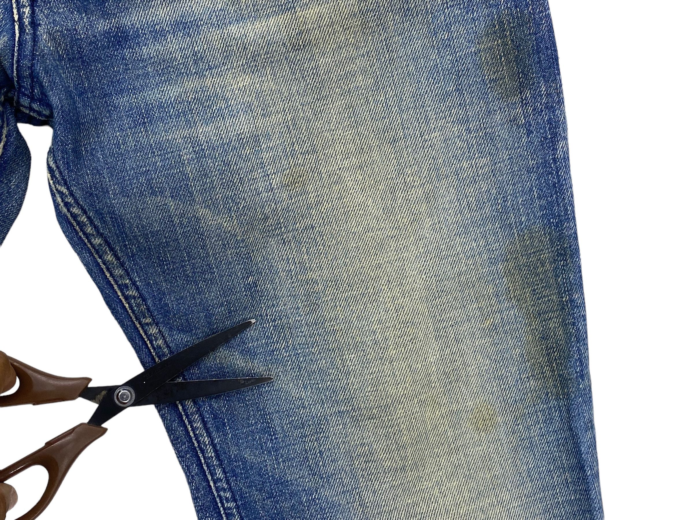 Diesel Diesel Distressed Jeans Faded Bootcut Jeans Size US 29 - 8 Thumbnail