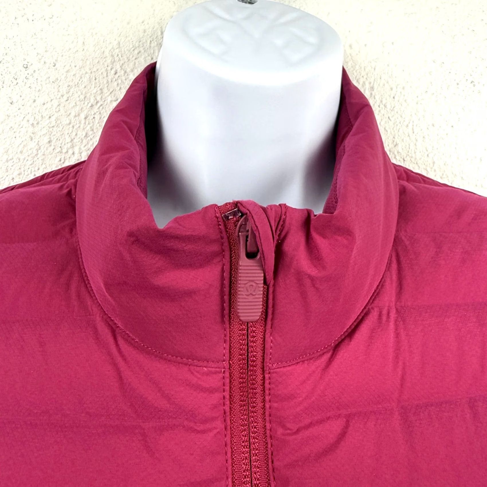 Lululemon VINTAGE Lululemon Define Vest Womens 6 Pink Down Full Zip Workout Gym Athletic Winter Fall Spring Sleeveless Mid-Length Jacket/Coat Womens Size M / US 6-8 / IT 42-44 - 4 Thumbnail
