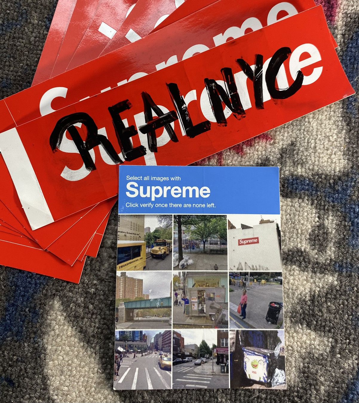 Supreme Supreme Verify Captcha Sticker Size ONE SIZE - 1 Preview