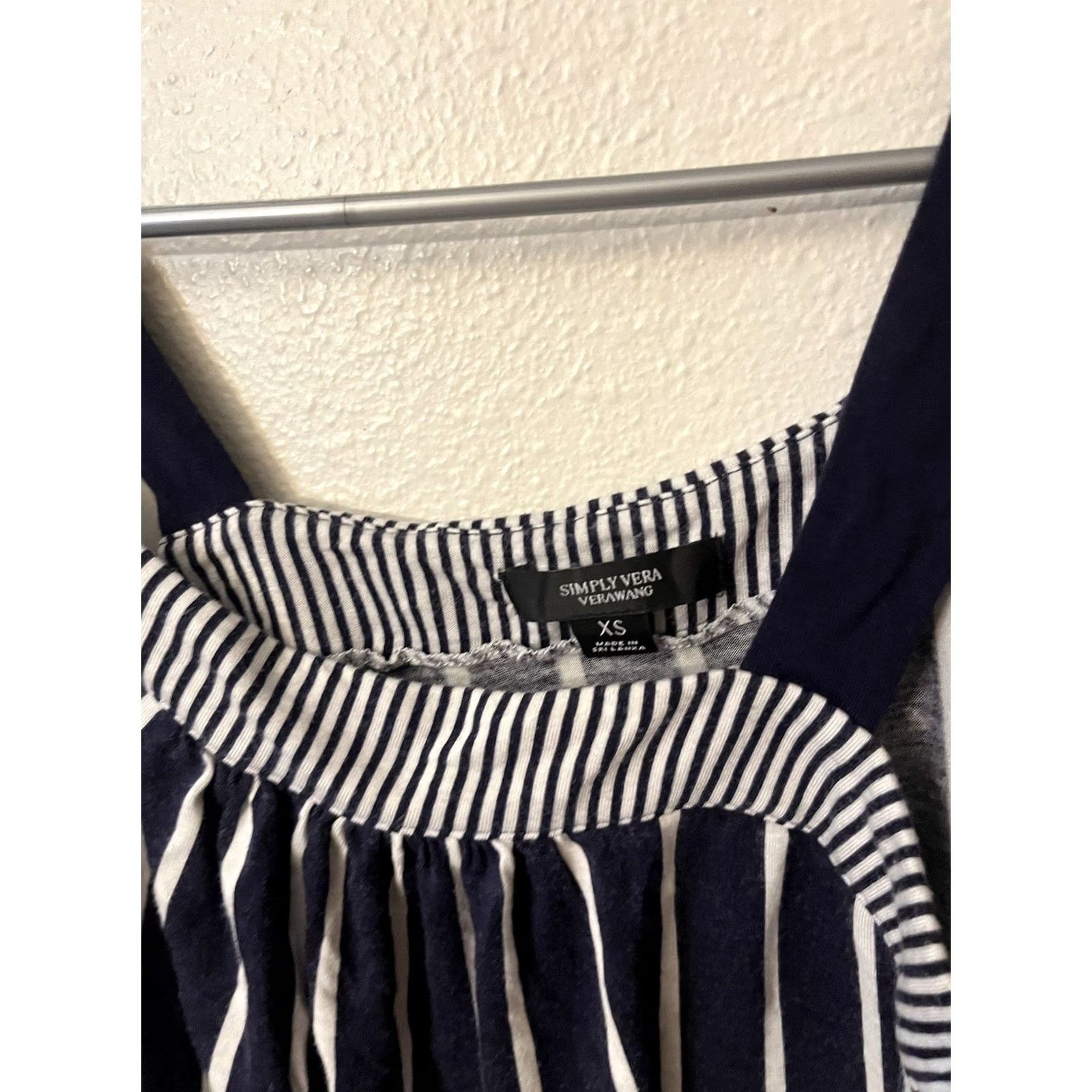 Vintage Simply Vera by Vera Wang Tank Sleeveless Size XS Blue Striped Size XS / US 0-2 / IT 36-38 - 3 Thumbnail