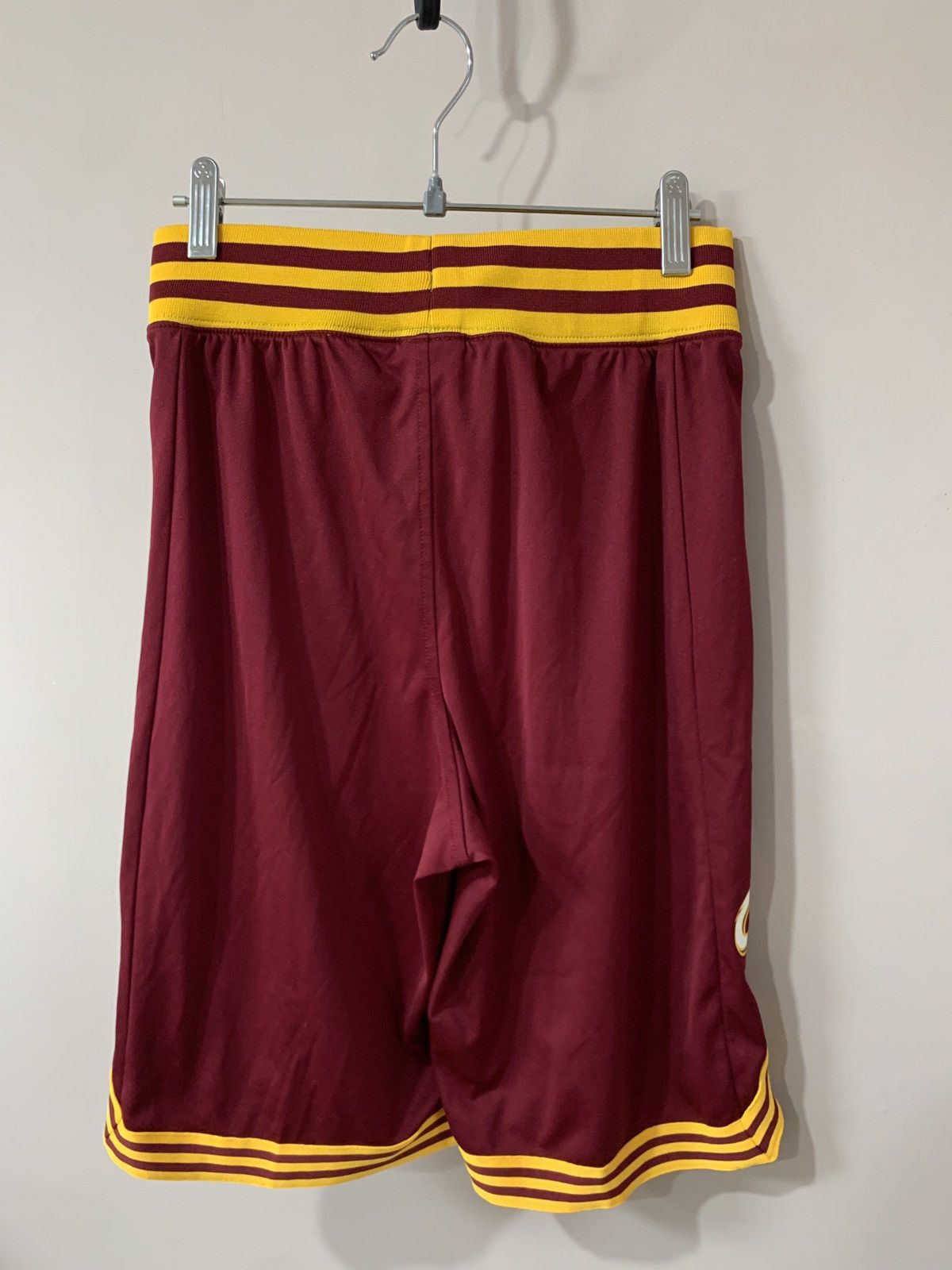 Adidas × NBA Cleveland Cavaliers Basketball Shorts NBA Adidas Size XXS Size US 26 / EU 42 - 2 Thumbnail