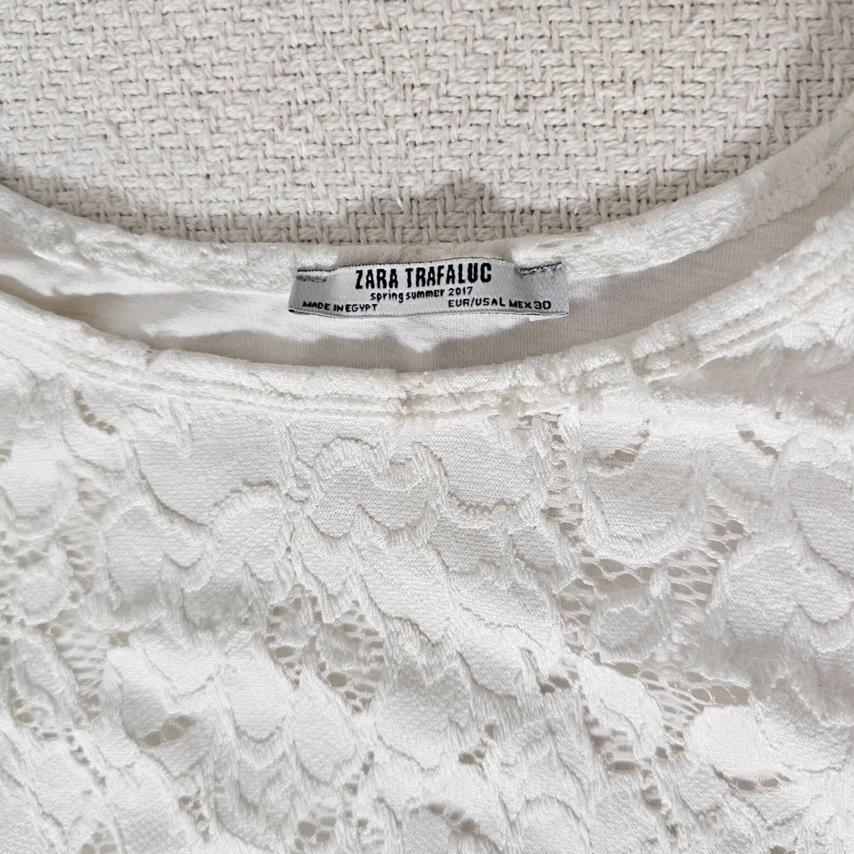 Zara Zara Trafaluc Blouse L Ivory Lace Bell Sleeve Round Neck Short Sleeve Sheer Crochet Accent Women's Regular Sizes Size L / US 10 / IT 46 - 6 Thumbnail