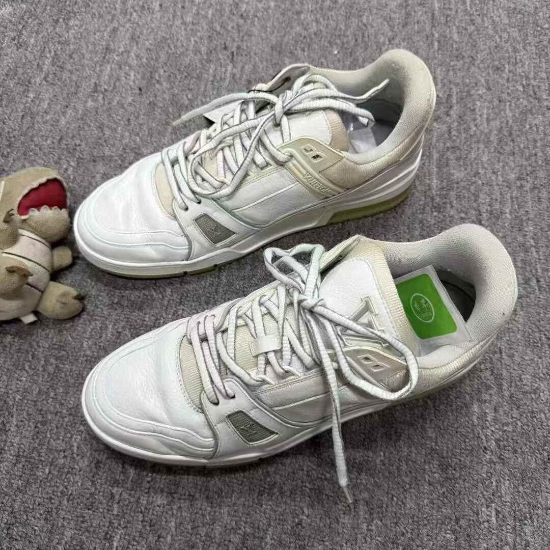 Louis Vuitton Louis Vuitton White Trainer Size 42 Size US 9 / EU 42 - 1 Thumbnail