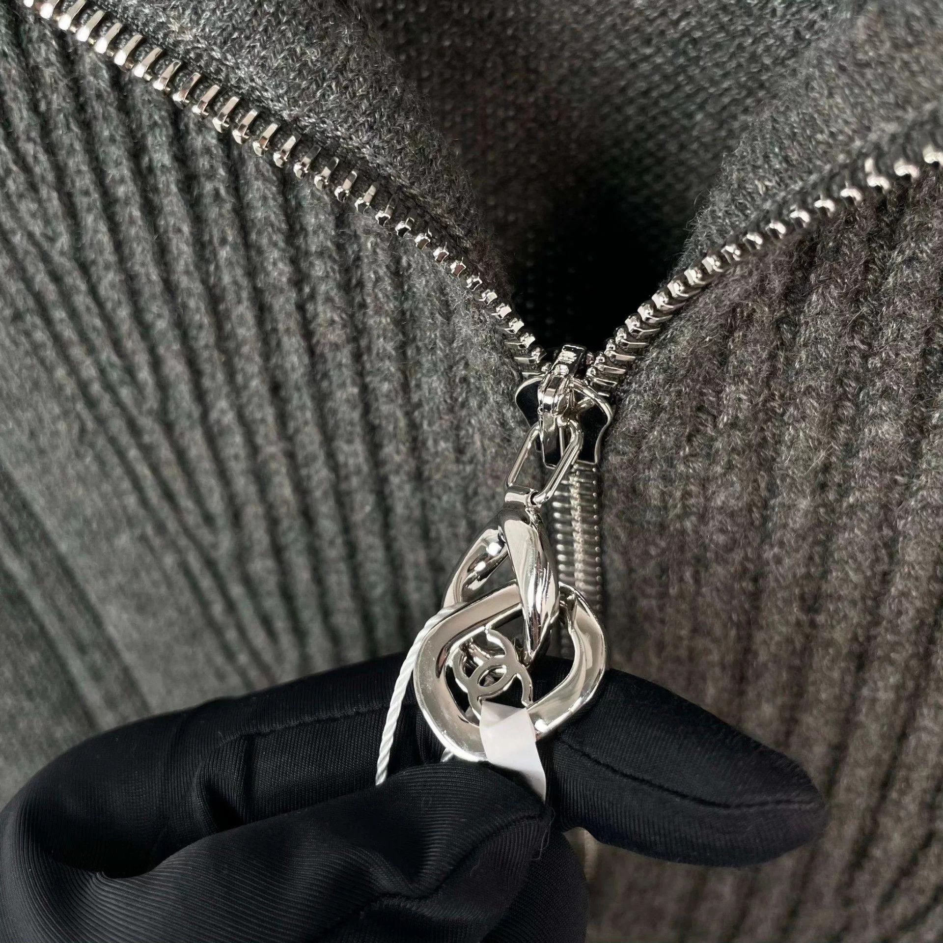 Chanel Chanel Convertible Collar Zip Knit Vest 40 24A Size M / US 6-8 / IT 42-44 - 3 Thumbnail