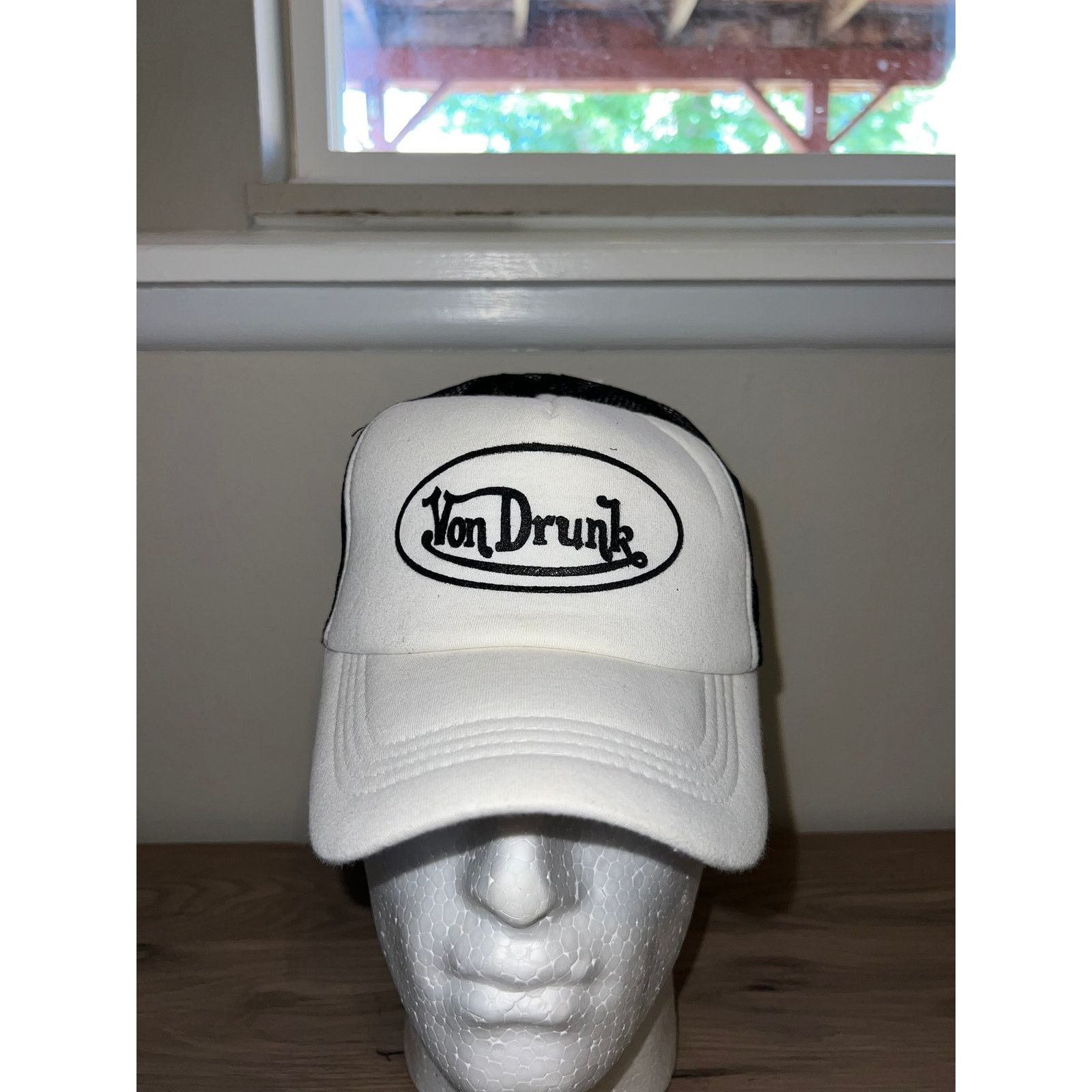 Vintage Y2K Von Drunk White Black Trucker Hat Designer Spoof 2000s Size ONE SIZE - 2 Thumbnail