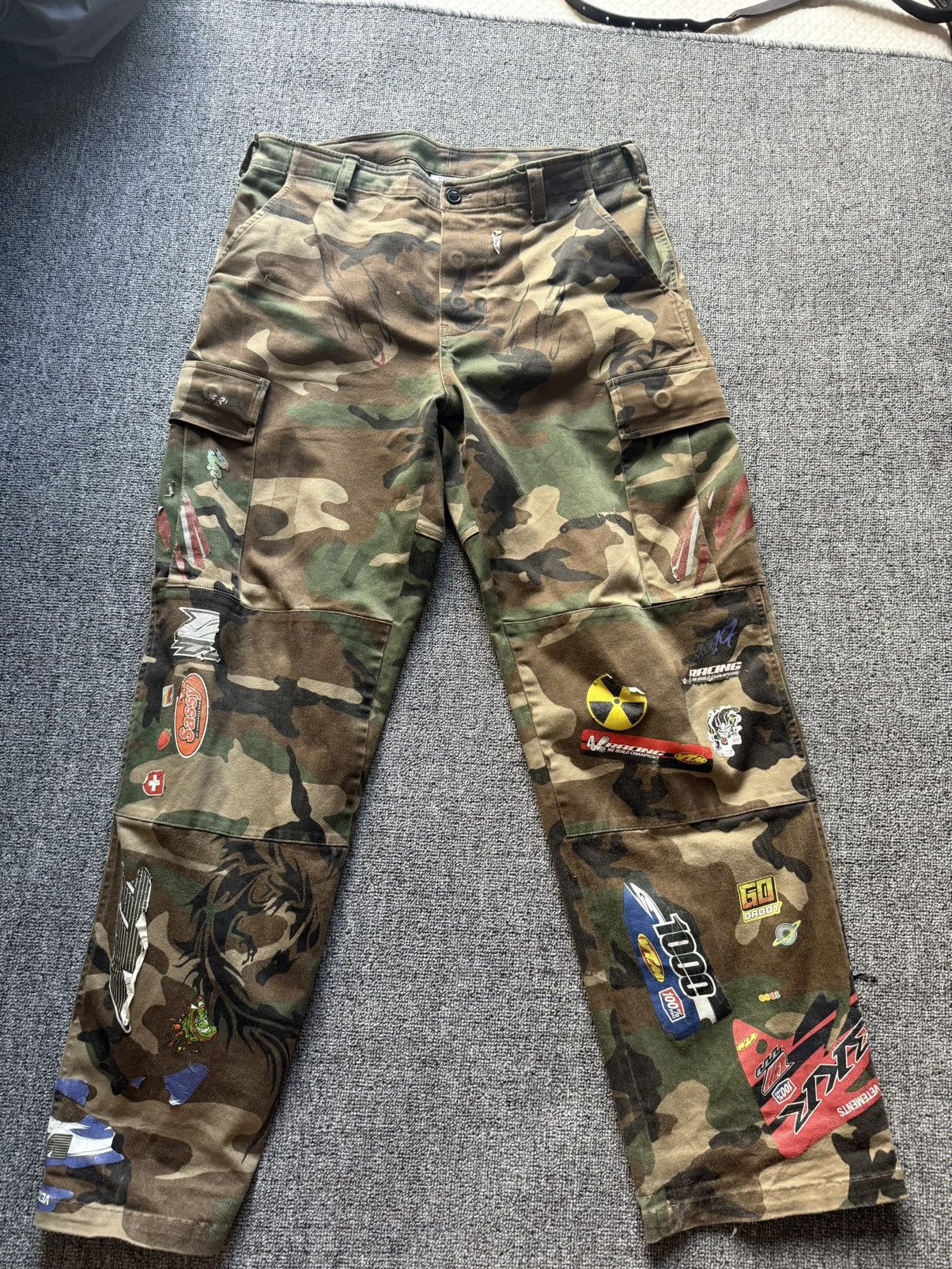 Vetements ss19 racing cargo pants