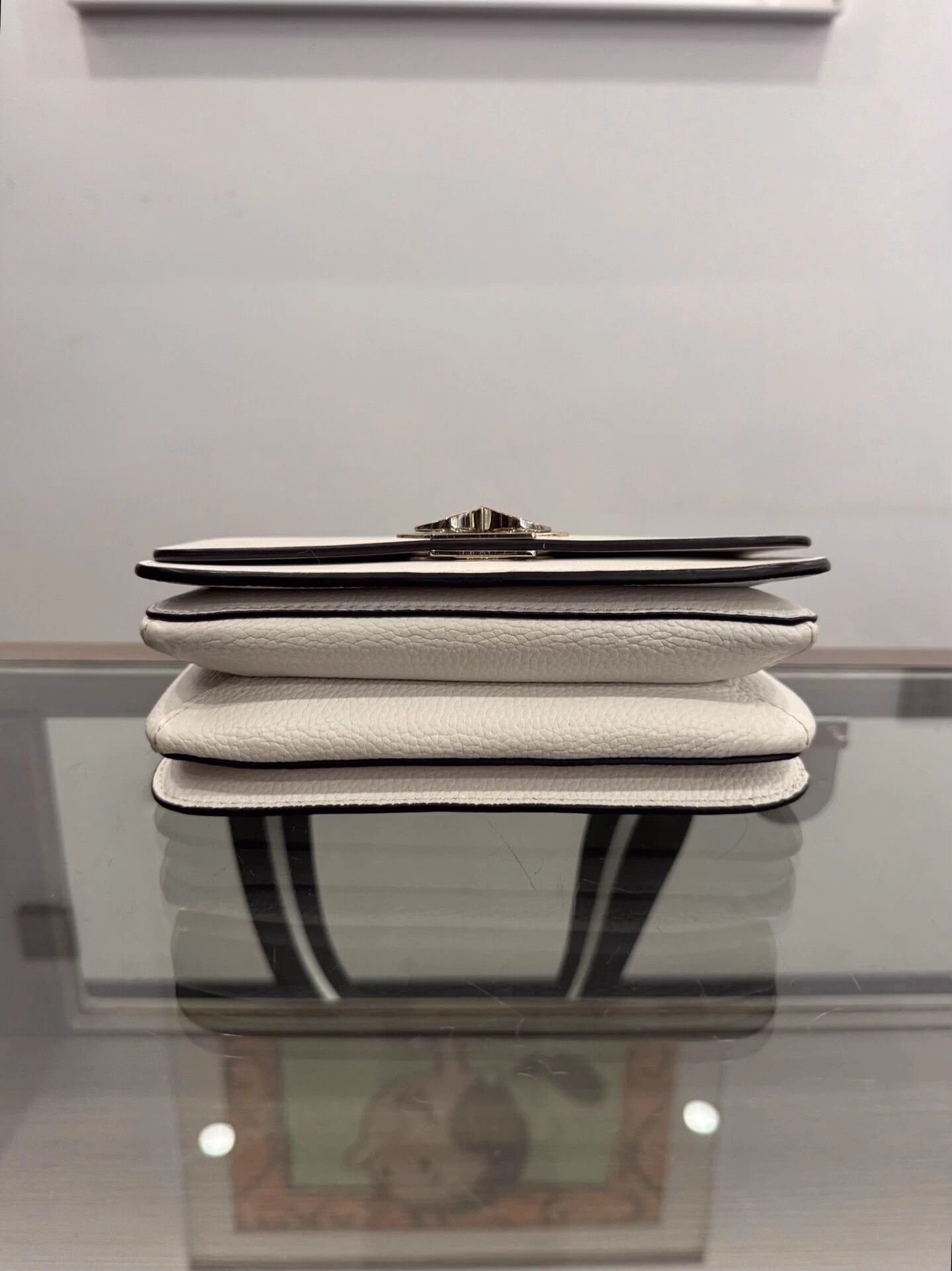 Kate Spade Kate Spade White Silver Spade Heart Logo Pleated Bag Size ONE SIZE - 4 Thumbnail