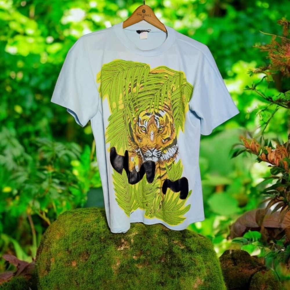 Other Privado Uno Vintage Sz M Light Blue T-Shirt with Tiger, Le Size M / US 6-8 / IT 42-44 - 1 Thumbnail