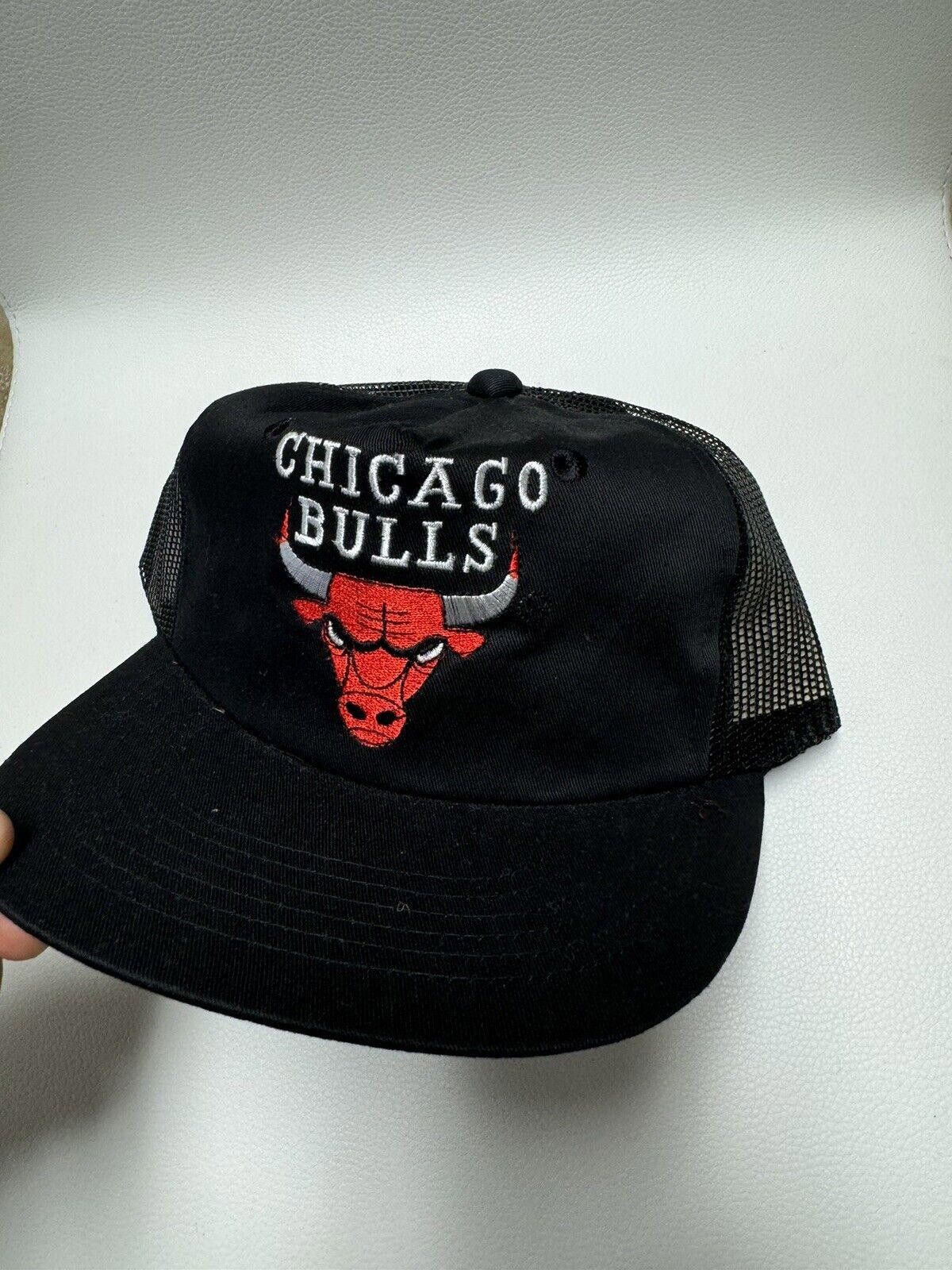 NBA Vintage 80s 90s NBA Chicago Bulls Trucker SnapBack Hat Size ONE SIZE - 5 Thumbnail