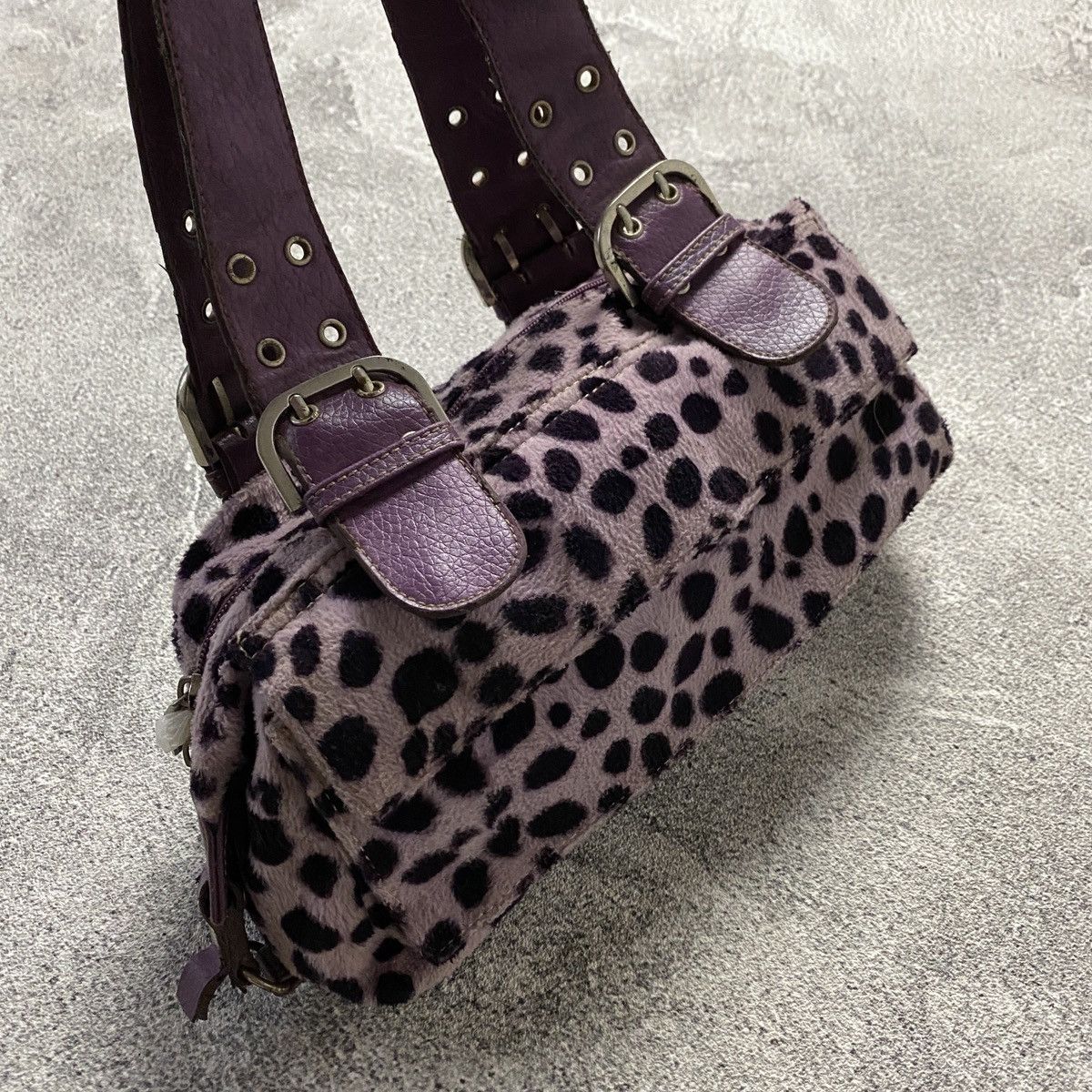 Japanese Brand 2000s Leopard Purple Print Fuzzy Handbag Size ONE SIZE - 2 Thumbnail