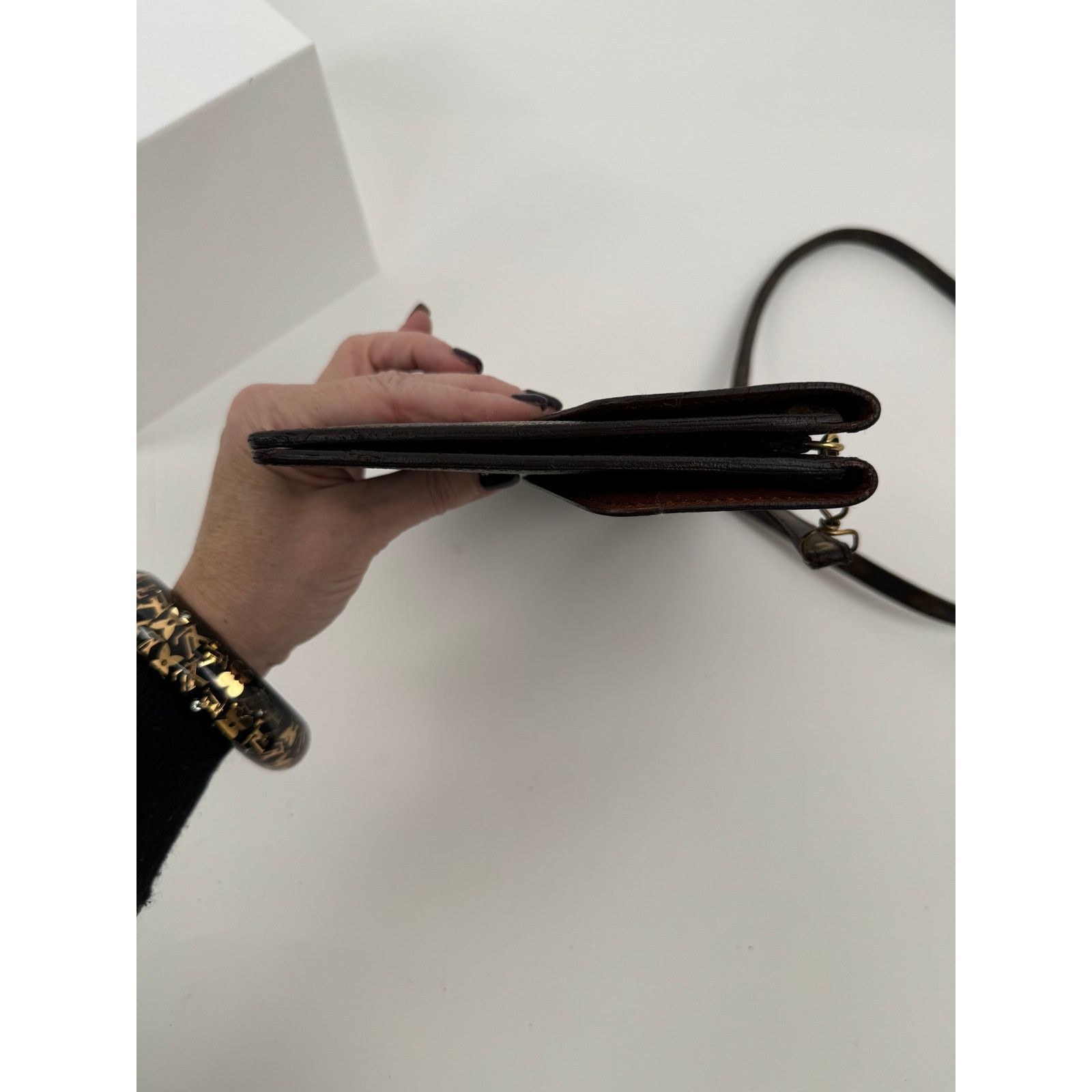 Louis Vuitton Louis Vuitton LV Pochette Double Rabat Thin Shoulder Bag Size ONE SIZE - 7 Thumbnail