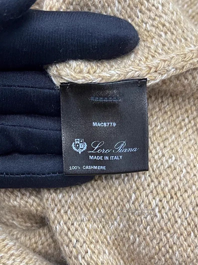 Loro Piana Loro Piana Classic Round Neck Cashmere Sweater - Khaki Size XS / US 0-2 / IT 36-38 - 5 Thumbnail