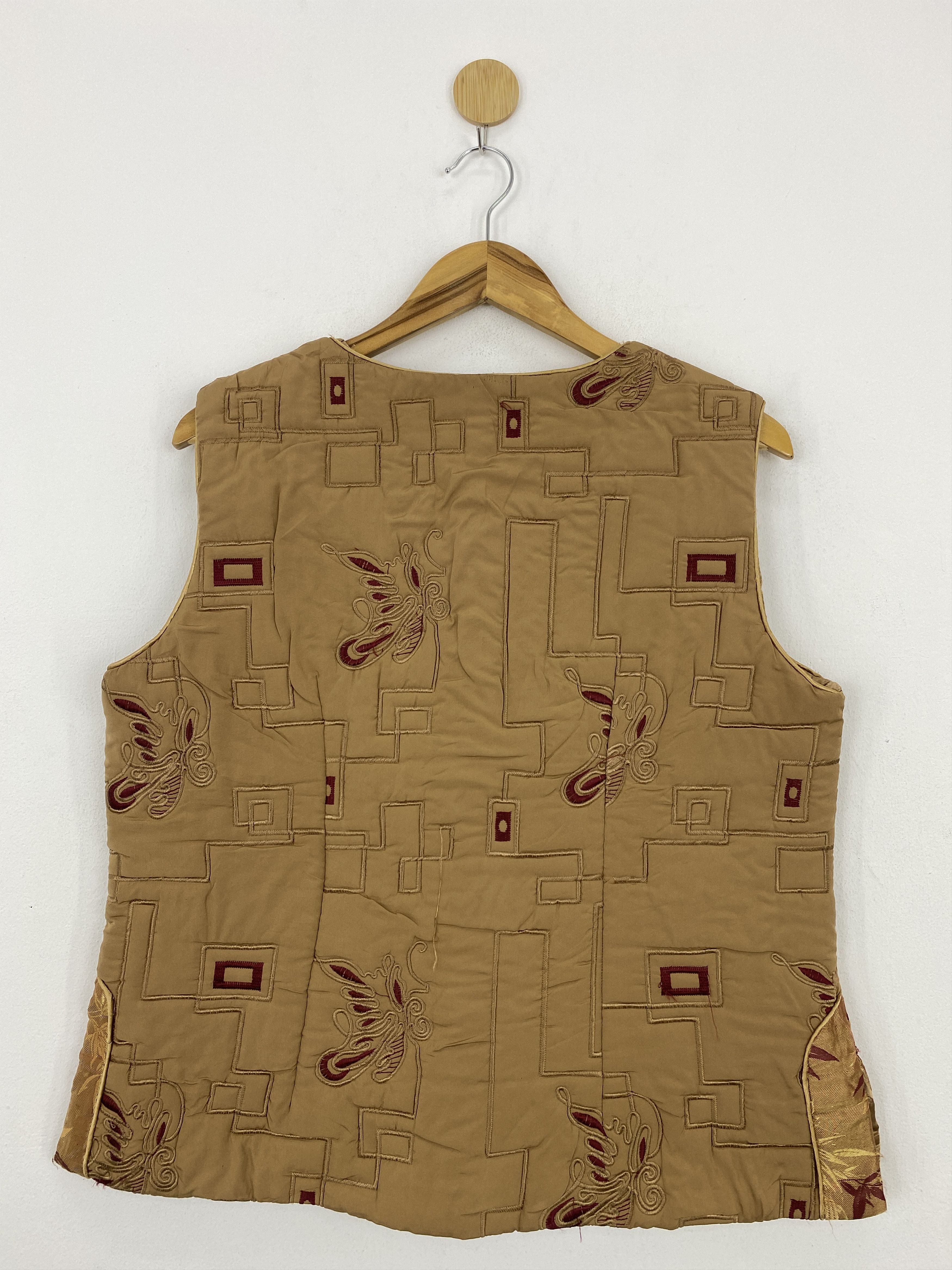 Japanese Brand Vintage Japanese Traditional Embroidered Vest J1840 Size US S / EU 44-46 / 1 - 3 Thumbnail