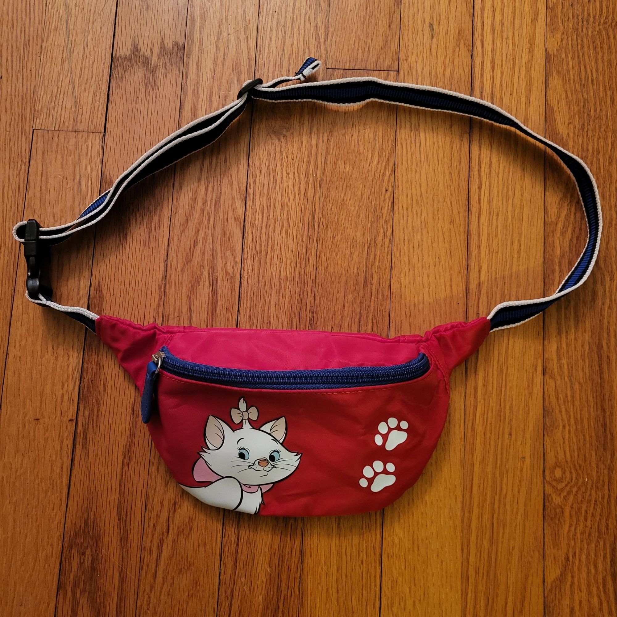Disney Loungefly MARIE Fanny Pack Waist Bag Red Vacation