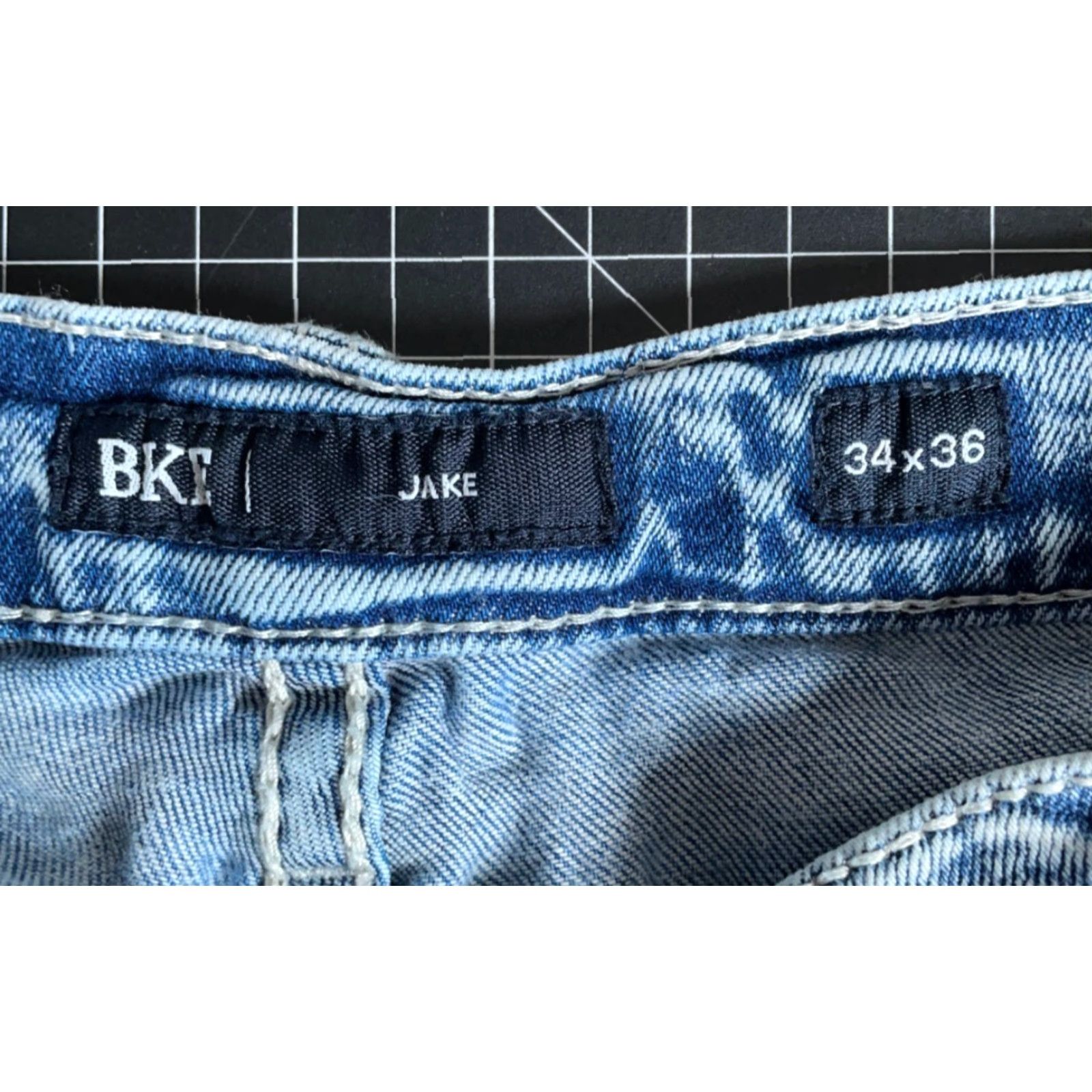 Vintage VINTAGE Buckle BKE Jake Straight Jeans Mens 34 x 36 Light Wash Blue Denim 5-Pocket Zip Fly Regular Rise Mid 10-12in Vintage Men Jeans Mens Boys? Size US 33 - 3 Thumbnail