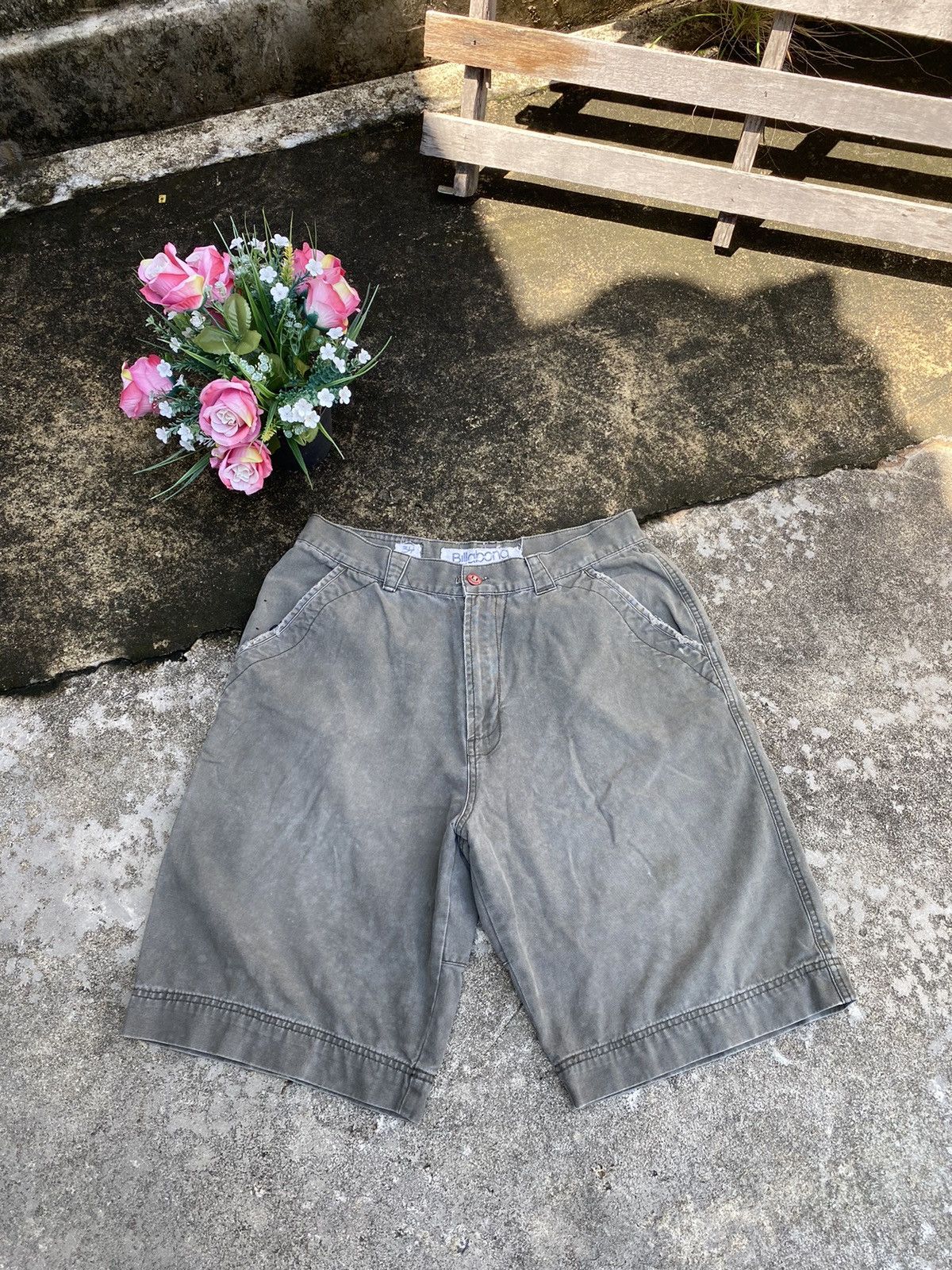 Billabong × Japanese Brand ❗️Distressed ❗️ Vintage Y2K Billabong Short Denim Pants Size US 34 / EU 50 - 3 Thumbnail