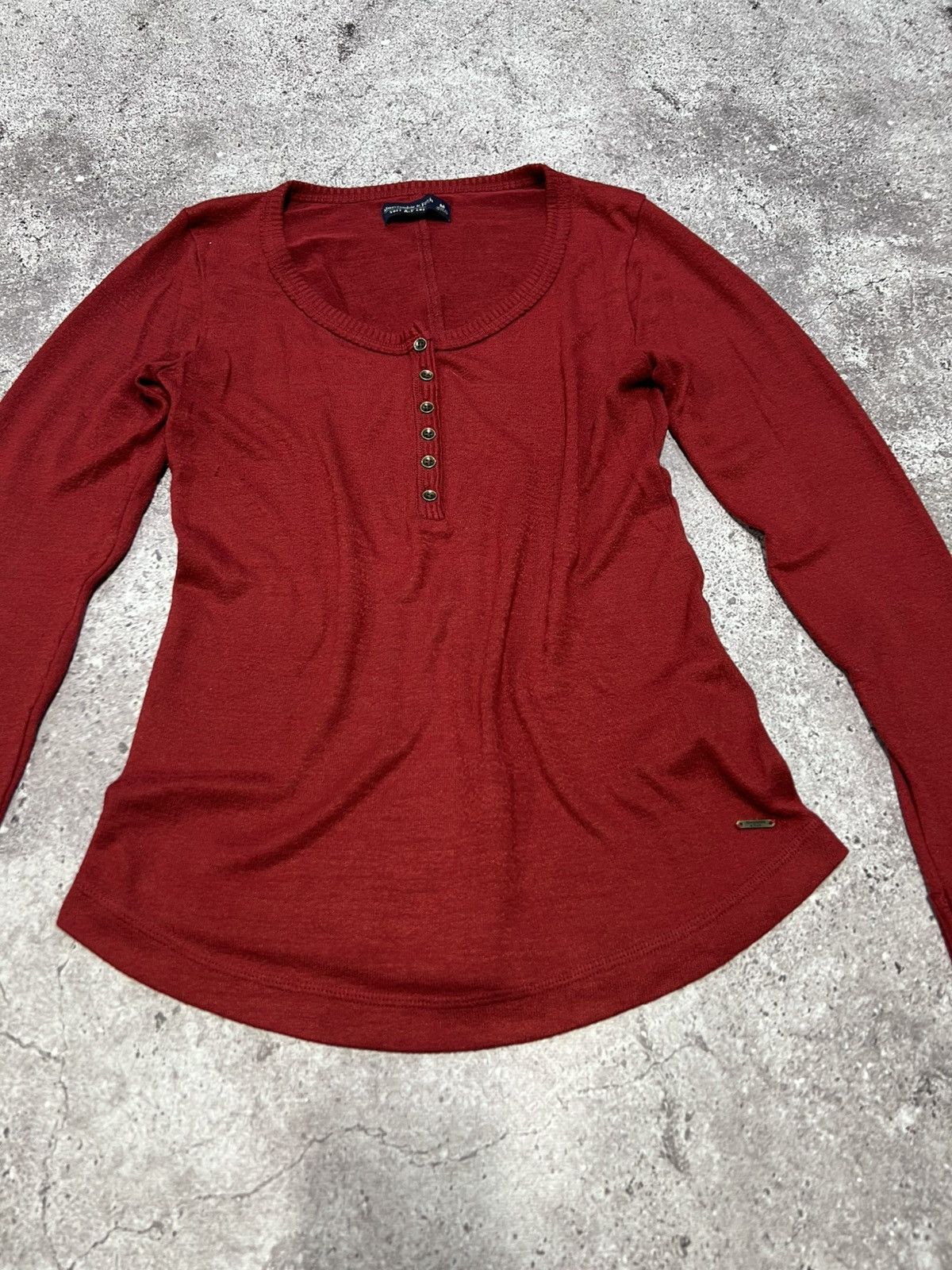 Abercrombie & Fitch y2k abercrombie & fitch 2000’s red long sleeve henley top Size M / US 6-8 / IT 42-44 - 5 Thumbnail