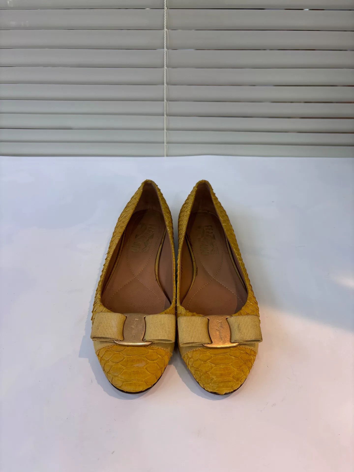 Salvatore Ferragamo Ferragamo Yellow Snake Skin Flat Shoes Size US 5.5 / IT 35.5 - 1 Thumbnail