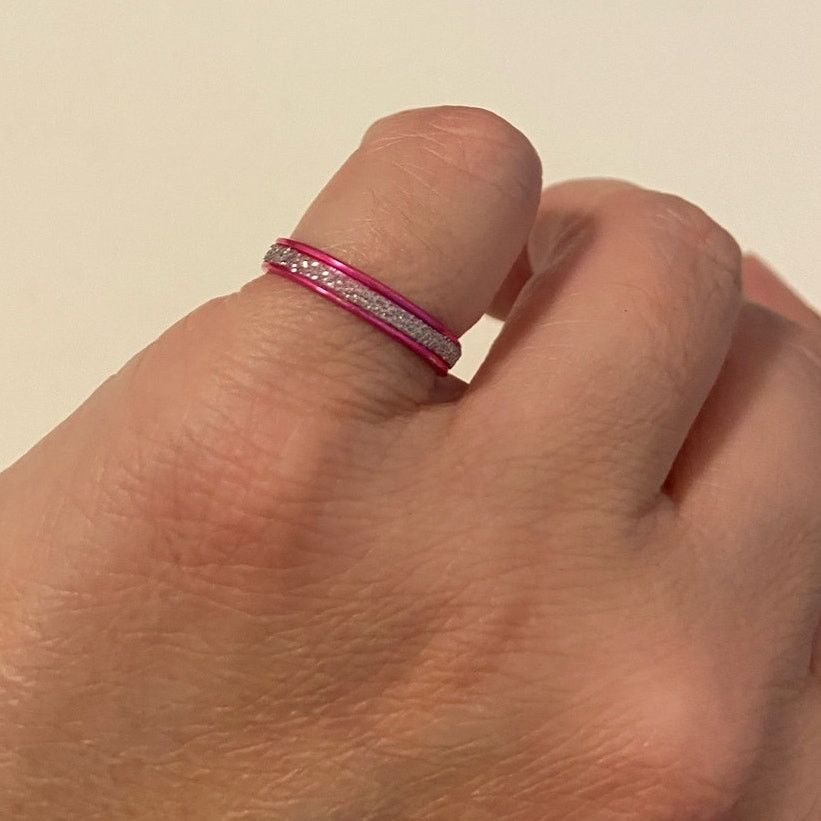 Other Bright pink glitter toe ring size 4.5 Size ONE SIZE - 1 Thumbnail