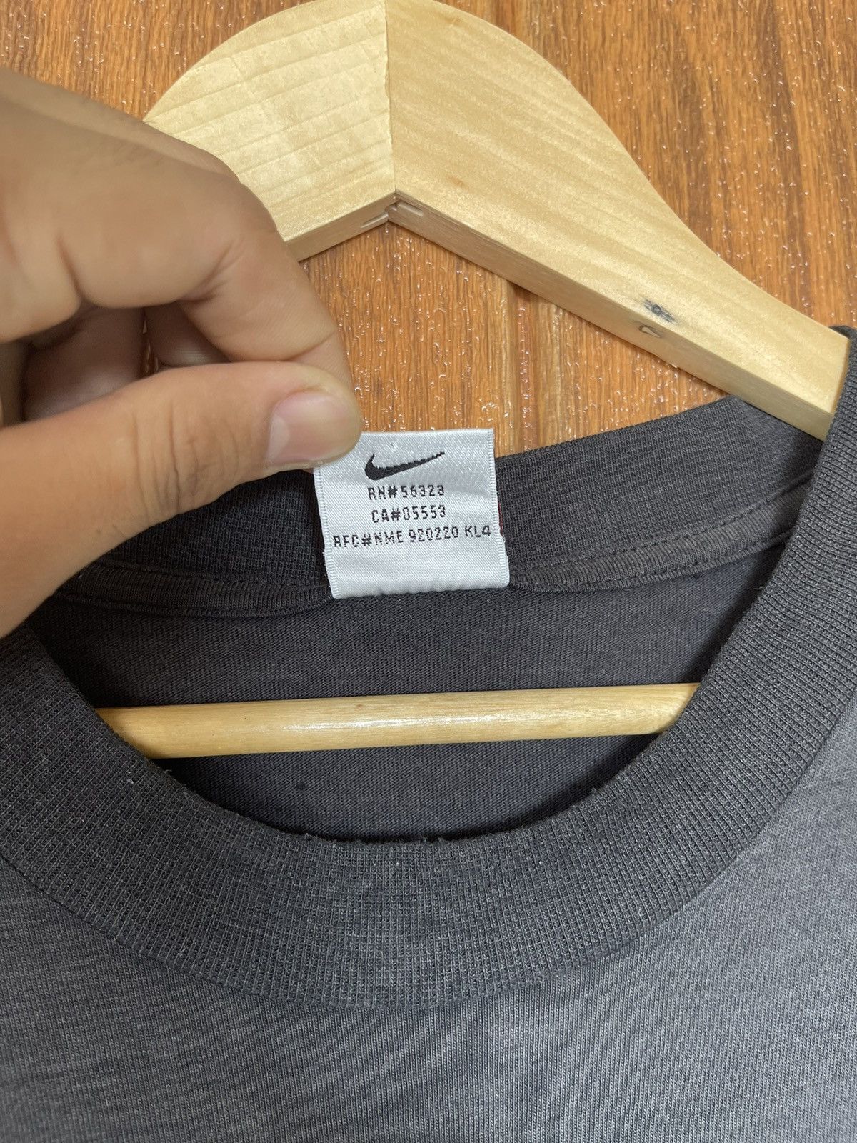 Nike Vintage’90s Sun Faded🔥NIKE🔥Swoosh Corp Logo Black T Size US L / EU 52-54 / 3 - 5 Thumbnail