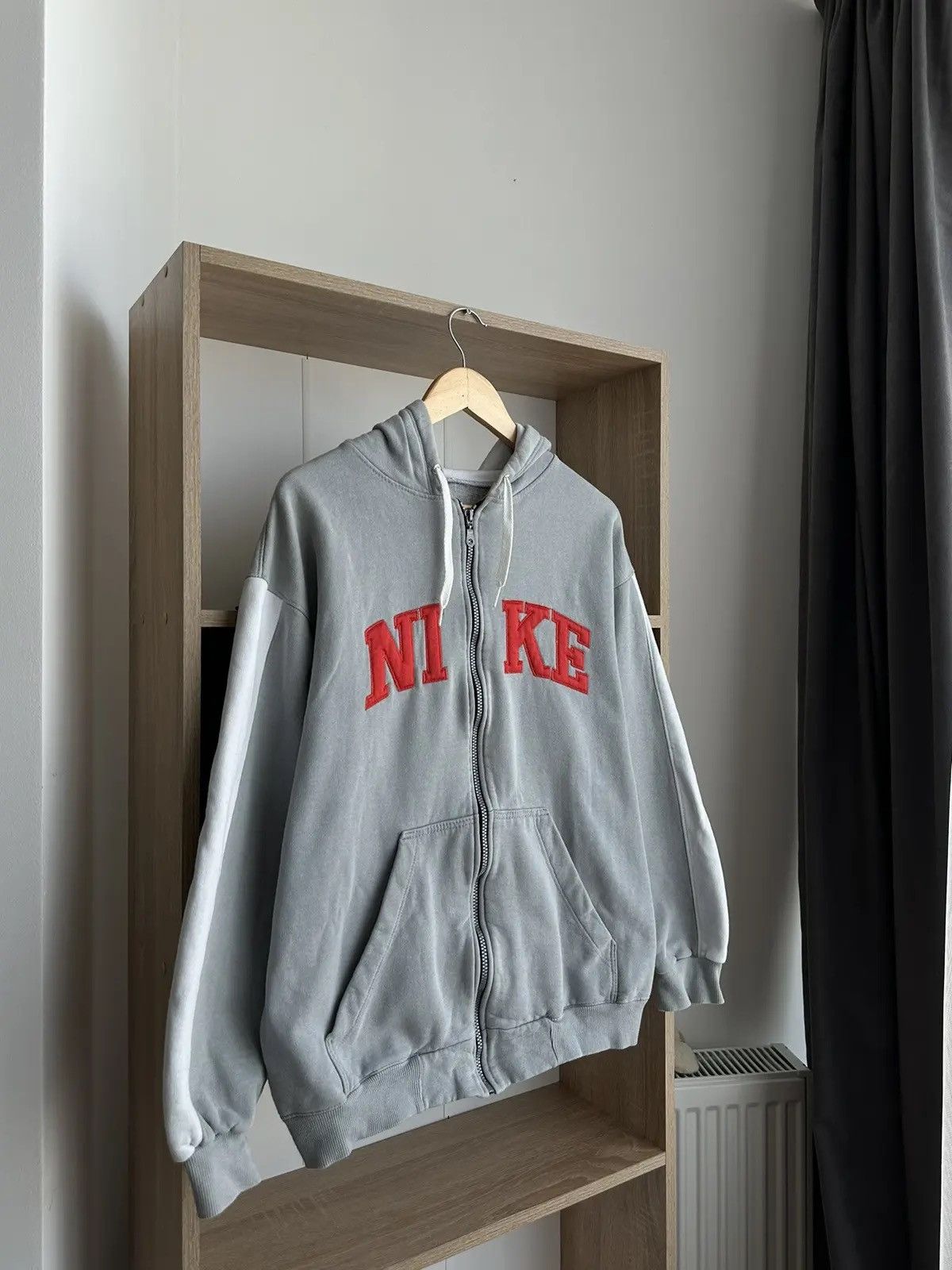 Nike × Nike ACG × Vintage Vintage Nike Grey Full Zip Hoodie Center Logo Y2K Size US M / EU 48-50 / 2 - 16 Thumbnail