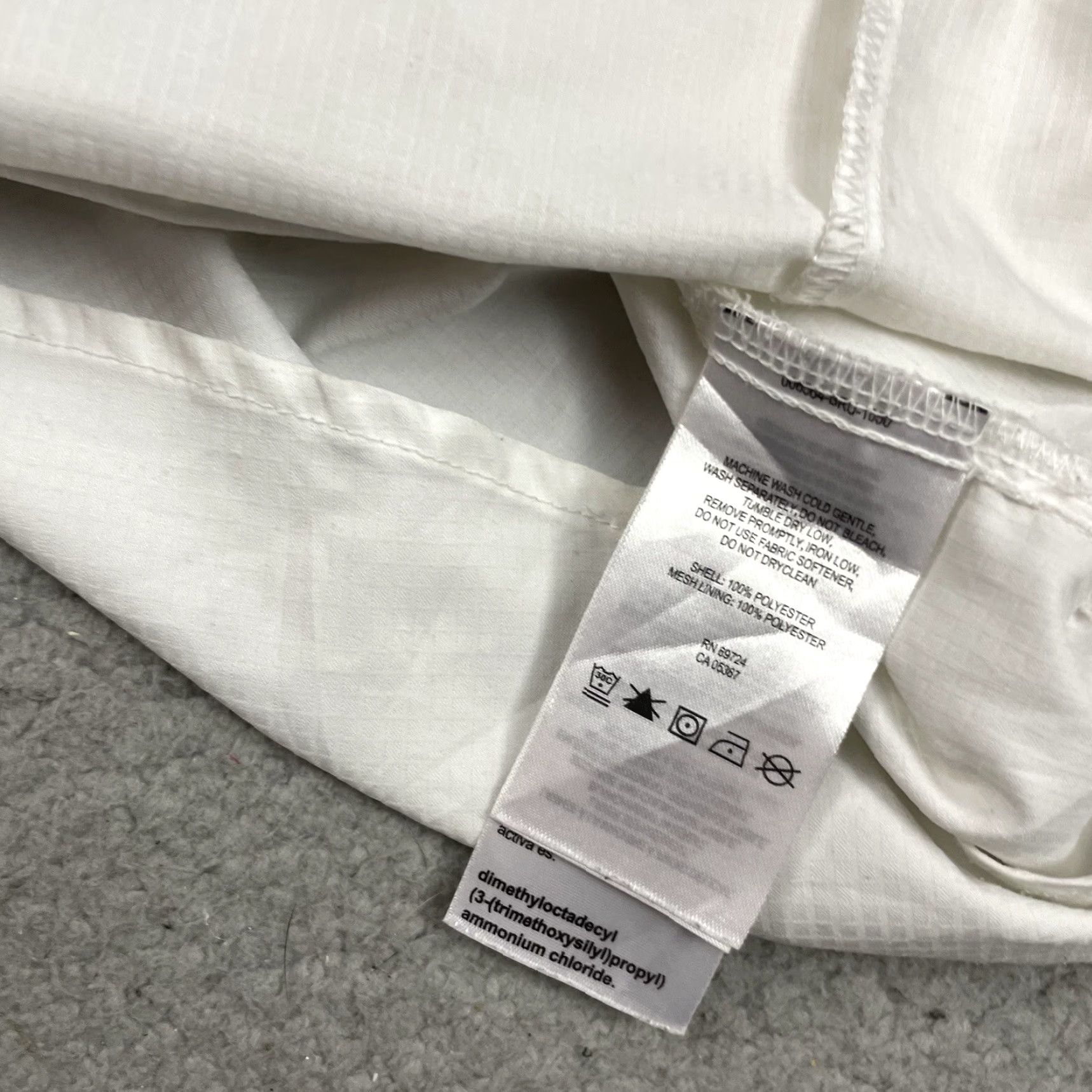 Vintage VINTAGE Columbia Vest Women's L White Outdoor Fishing PFG Button Up Pockets Casual Ladies L Women) Size L / US 10 / IT 46 - 6 Thumbnail