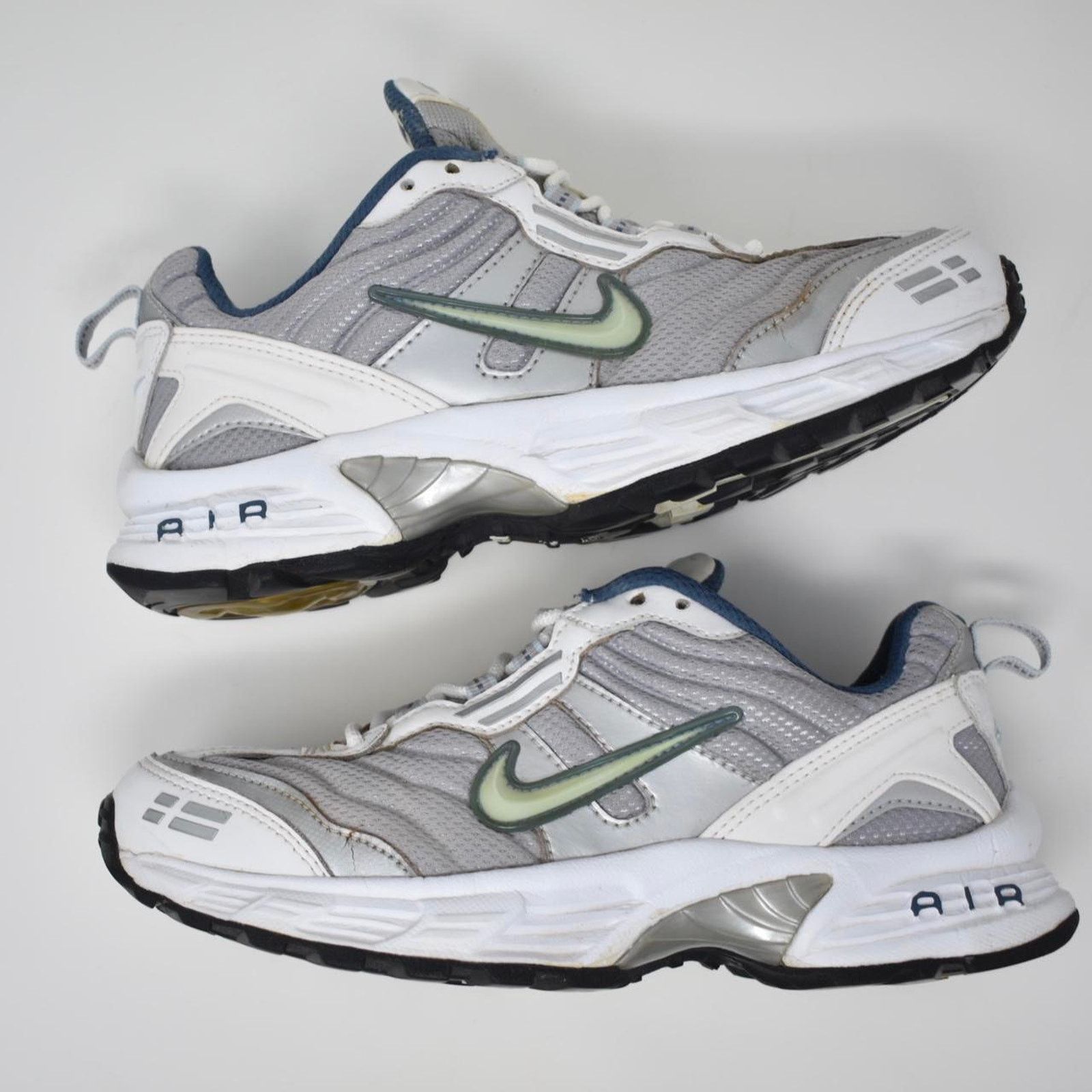 Nike 2005 Nike Air Running Shoes Size US 8 / IT 38 - 2 Thumbnail