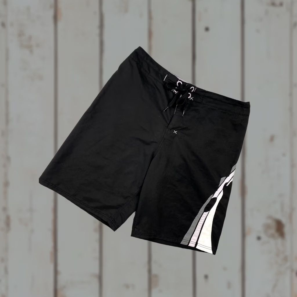 Oakley VINTAGE Oakley Shorts Men 90s Board Swim Surf Black 36 Size US 36 / EU 52 - 1 Thumbnail