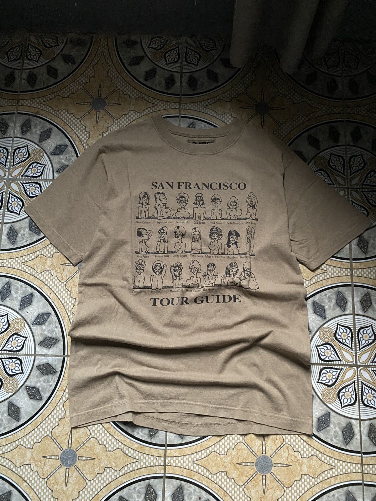 Other RARE! Vintage 90's San Francisco Tour Guide Graphic Tee Size US M / EU 48-50 / 2 - 1 Thumbnail