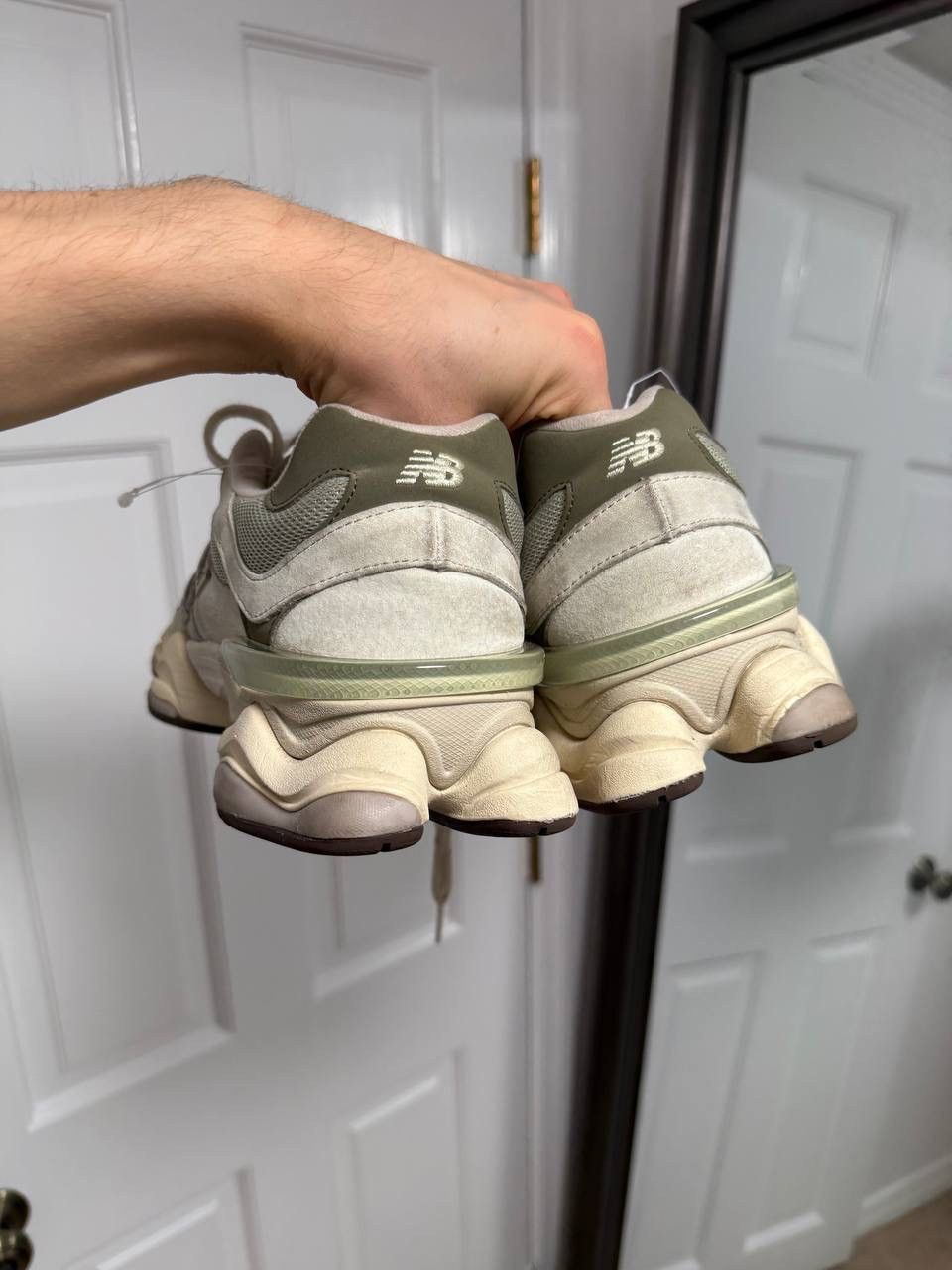 New Balance New Balance 9060 Olivine Grey / Mint / Green us 11.5 mens Size US 11.5 / EU 44-45 - 6 Thumbnail